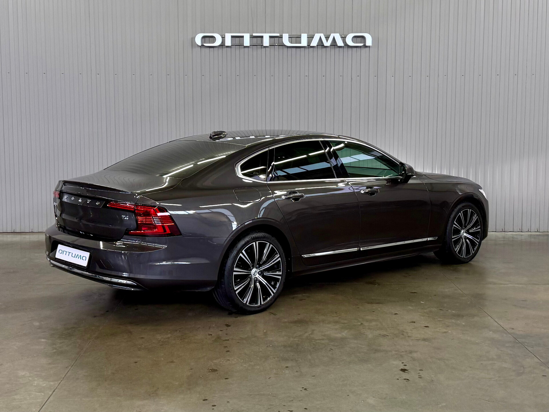 Volvo S90 