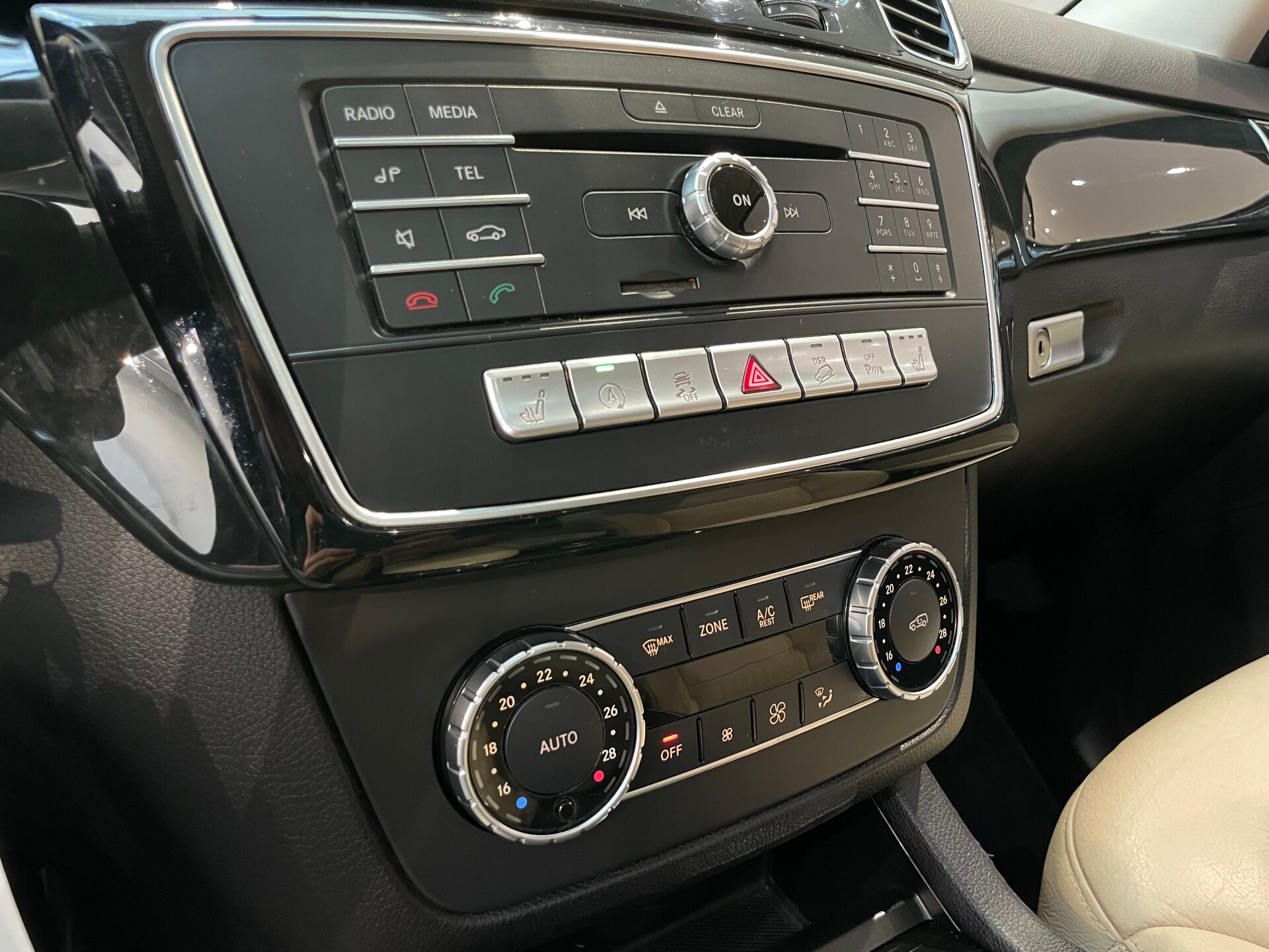 Автомобиль Mercedes-Benz GLE 350 d 3.0d AT (249 л.с.) 4WD - 18