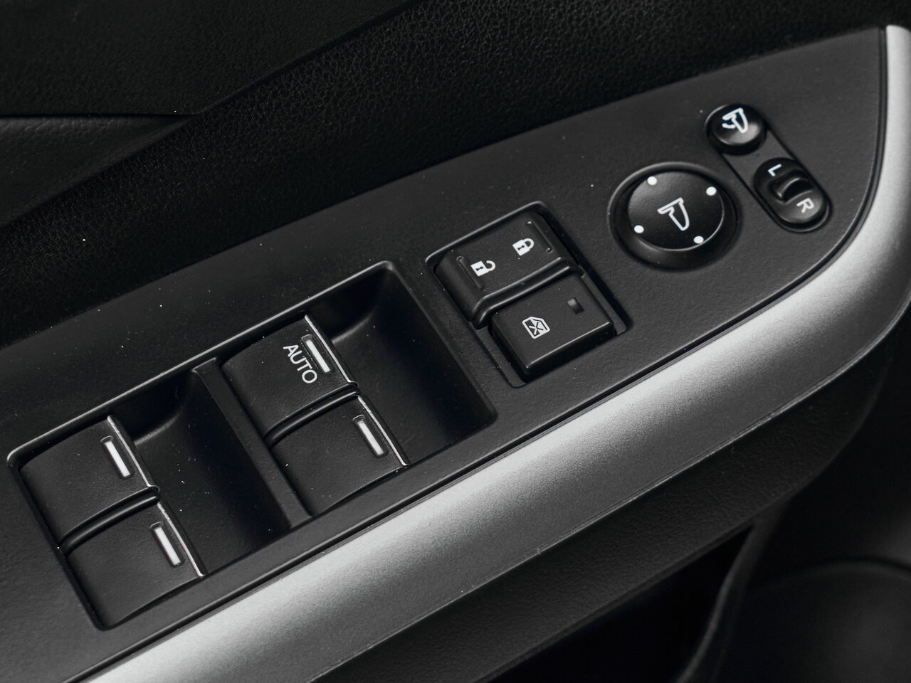 Купить Honda CR-V 2.4 AT (190 л.с.) 4WD, 2013 в Екатеренбурге