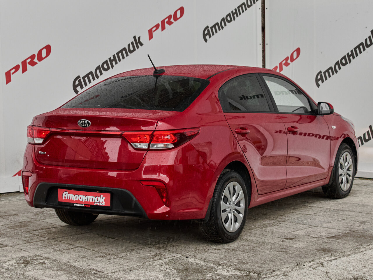 Купить Kia Rio 1.6 AT (123 л.с.), 2017 в Екатеренбурге