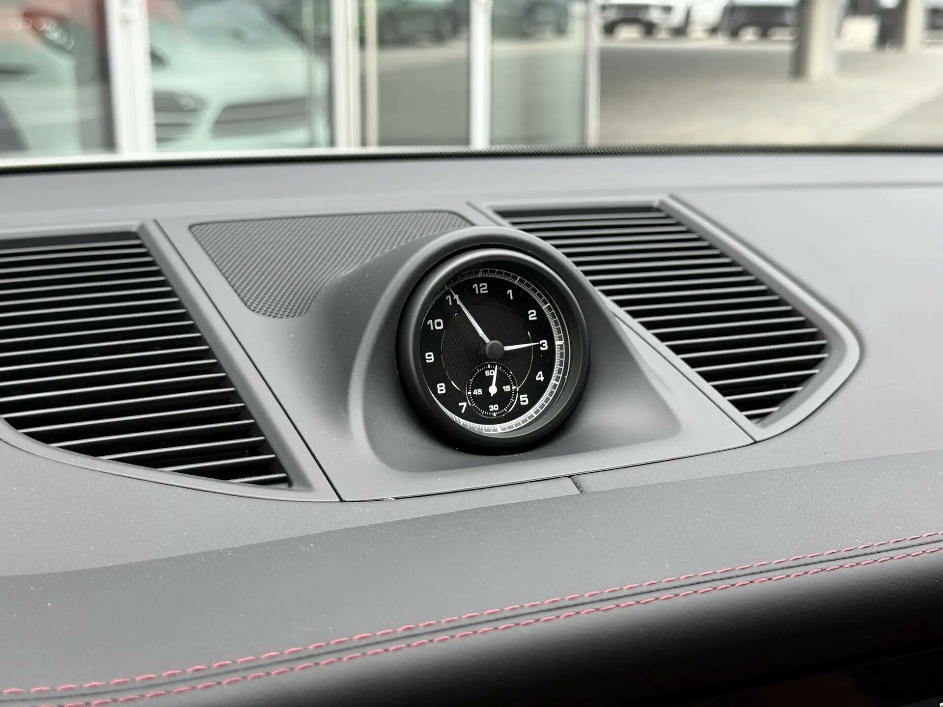 Автомобиль Porsche Macan GTS 2.9 AMT (440 л.с.) 4WD - 17