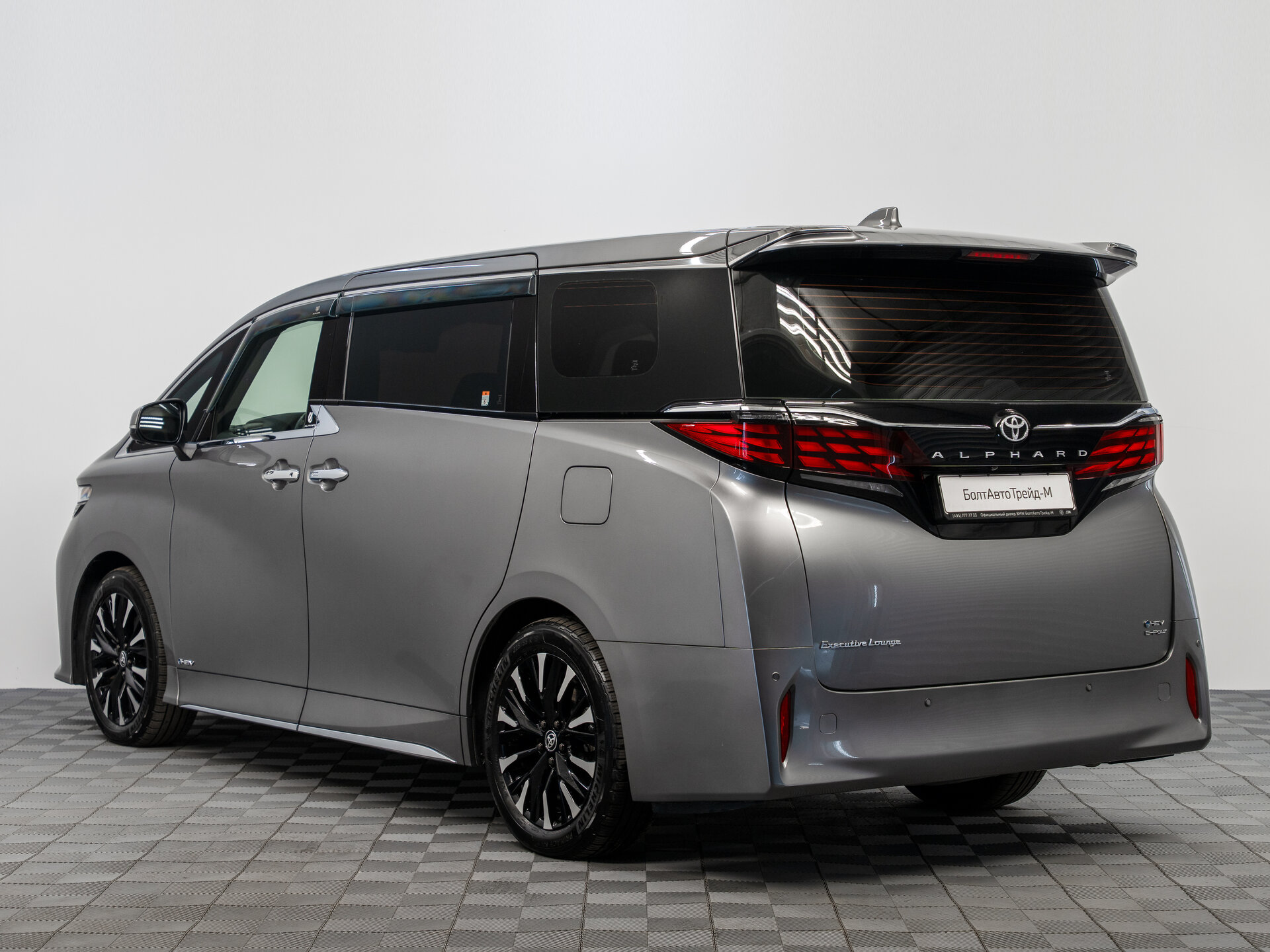 Автомобиль Toyota Alphard 2.5hyb CVT (190 л.с.) 4WD - 7