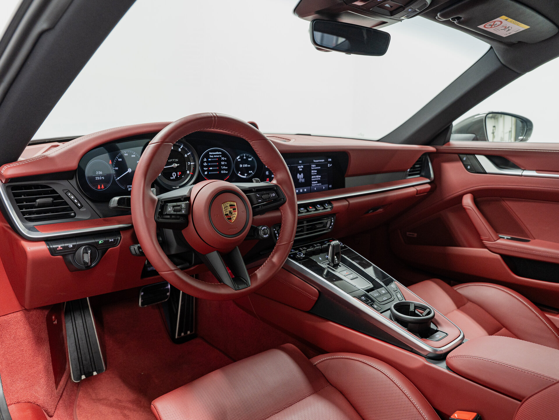 Автомобиль Porsche 911 Carrera 4 GTS 3.0 AMT (480 л.с.) 4WD - 13