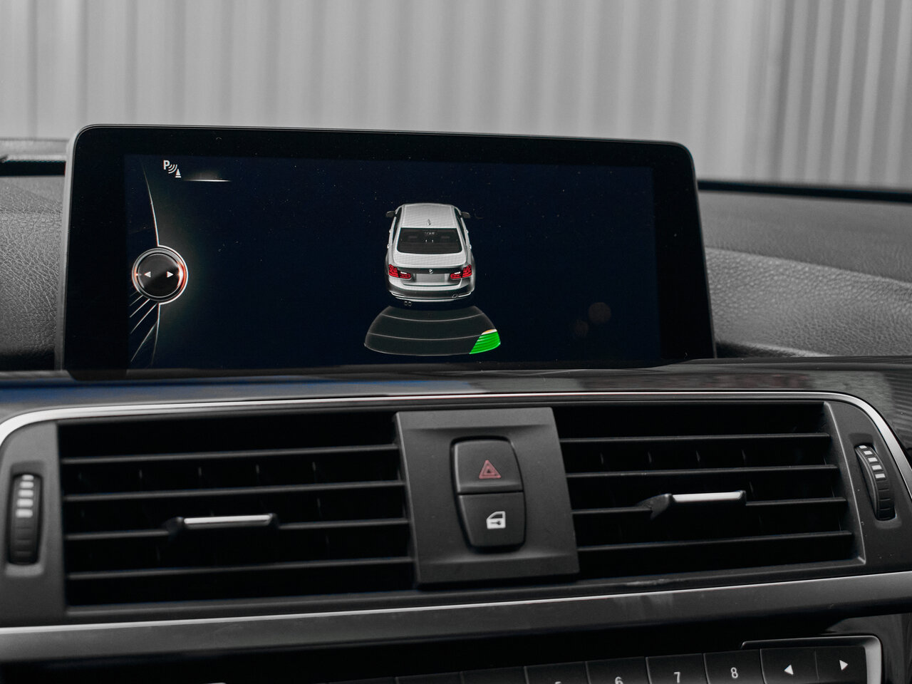 Купить BMW 3 серии 320i 2.0 AT (184 л.с.), 2017 в Екатеренбурге