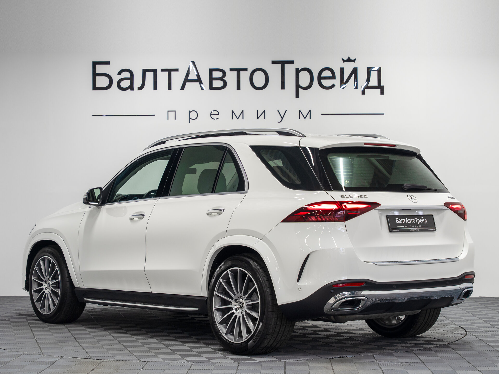 Автомобиль Mercedes-Benz GLE 450 3.0 AT (381 л.с.) 4WD - 9