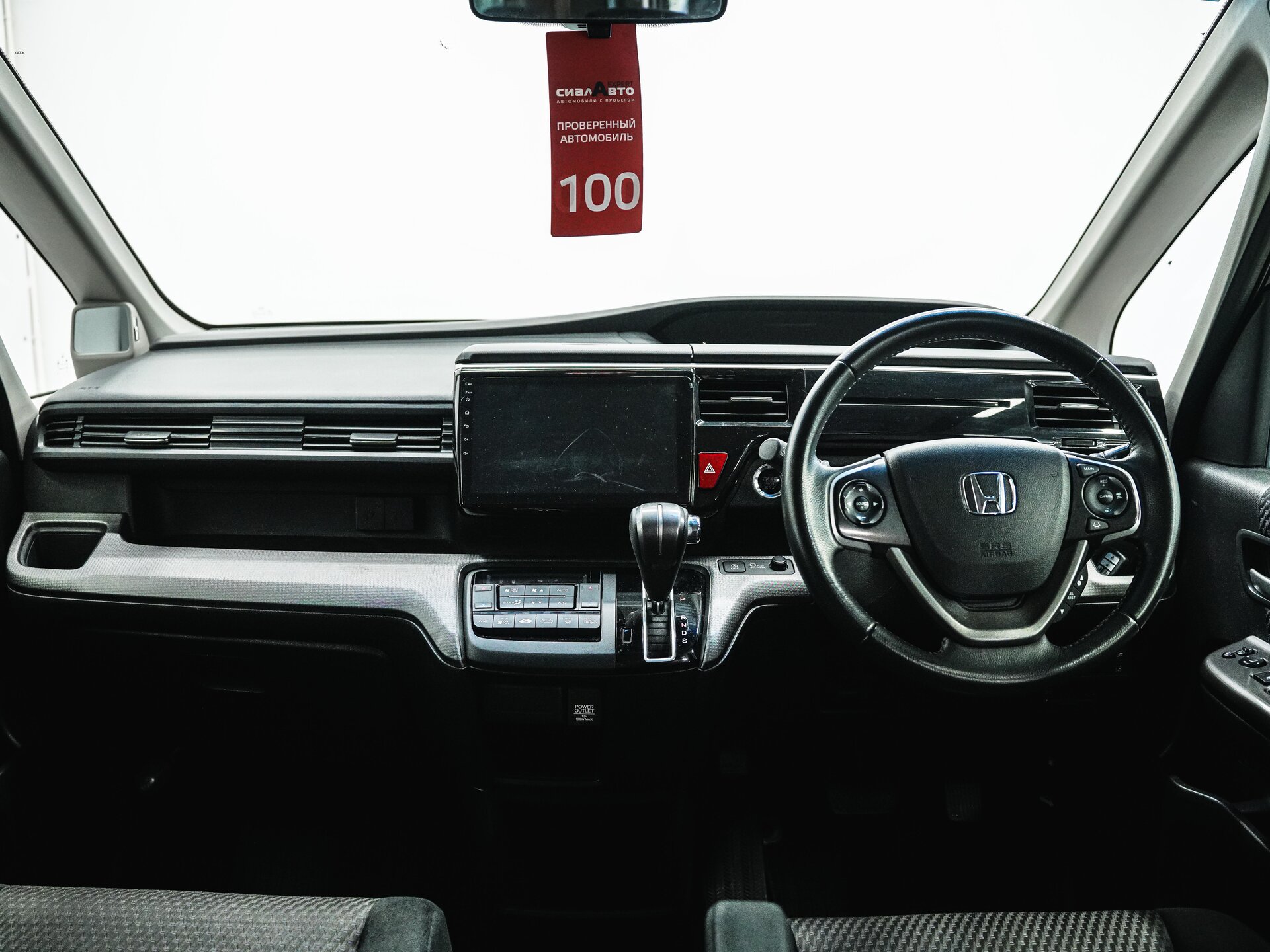 Honda Stepwgn 2016 13