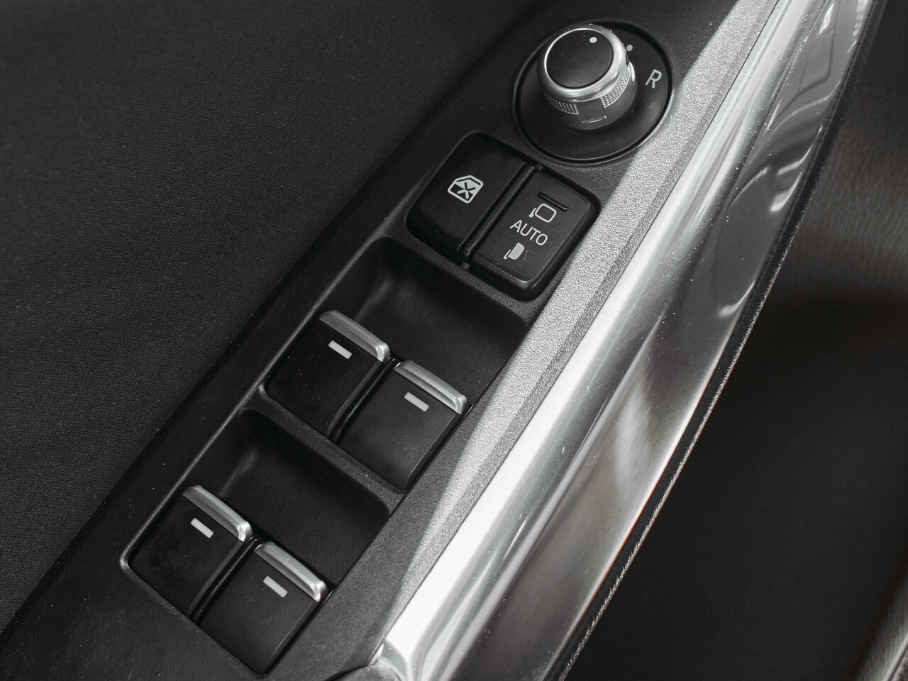 Купить Mazda 6 2.0 AT (150 л.с.), 2017 в Екатеренбурге