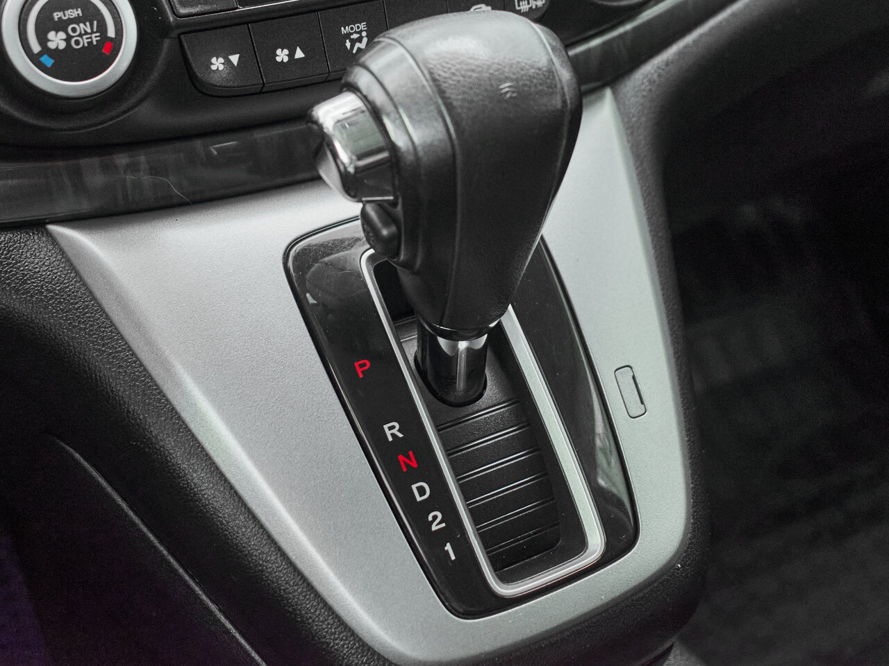 Купить Honda CR-V 2.4 AT (190 л.с.) 4WD, 2013 в Екатеренбурге