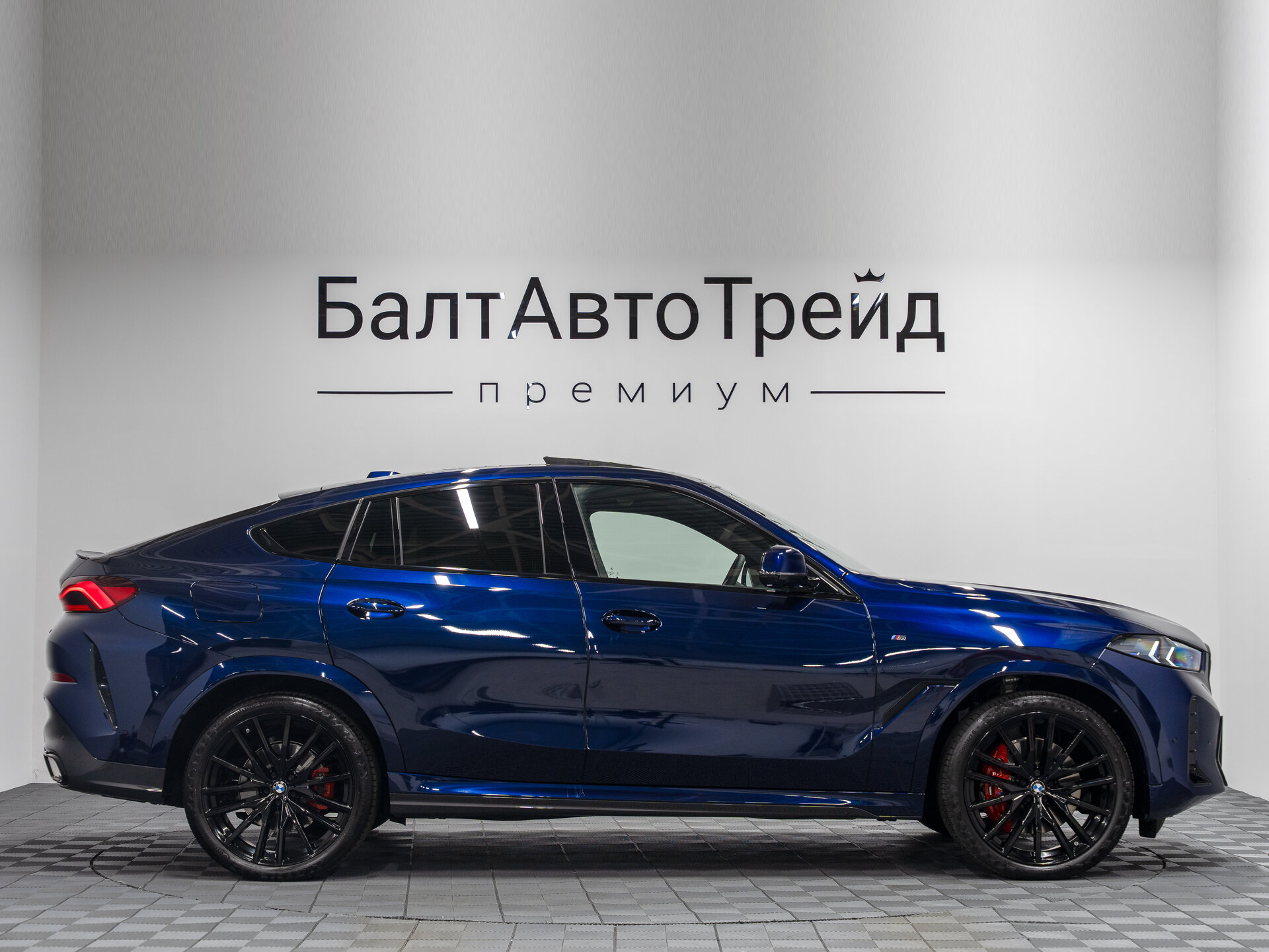 Автомобиль BMW X6 40d 3.0d AT (352 л.с.) 4WD - 6