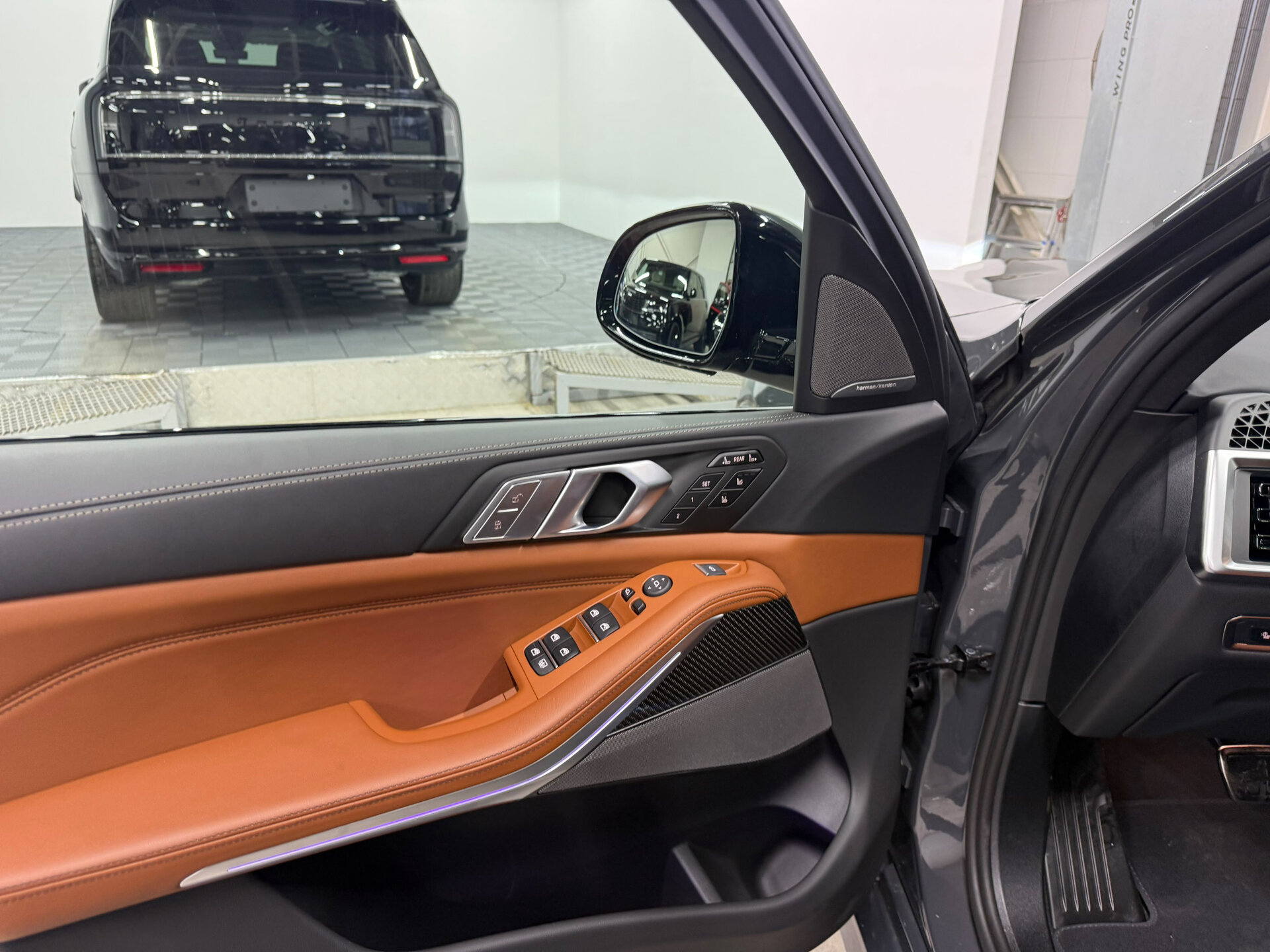 Автомобиль BMW X7 40d 3.0d AT (340 л.с.) 4WD - 6