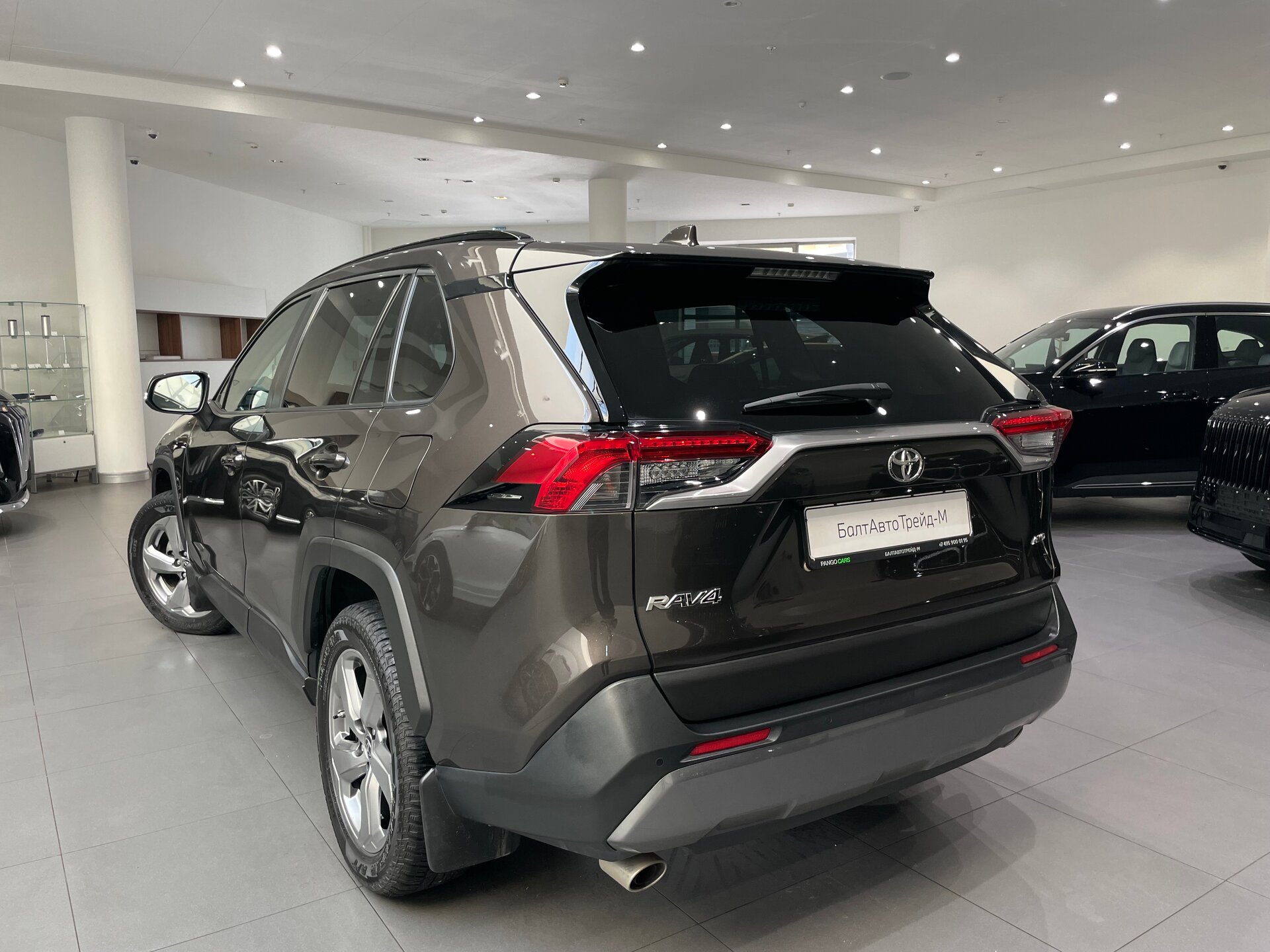 Автомобиль Toyota RAV4 2.0 CVT (149 л.с.) 4WD - 4