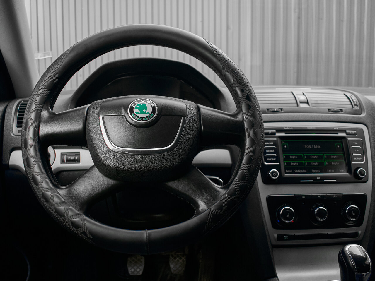 Купить Skoda Octavia 1.6 MT (102 л.с.), 2013 в Екатеренбурге