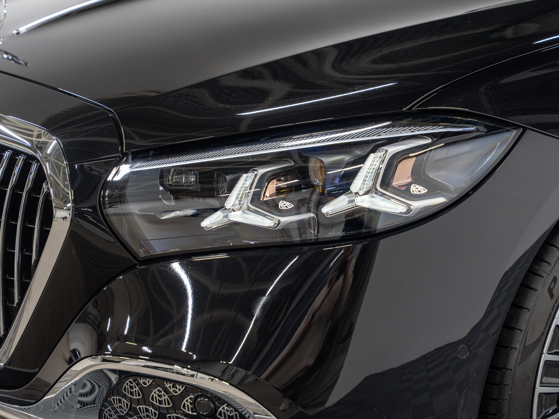 Автомобиль Mercedes-Benz Maybach S-Класс 580 4.0 AT (537 л.с.) 4WD - 3