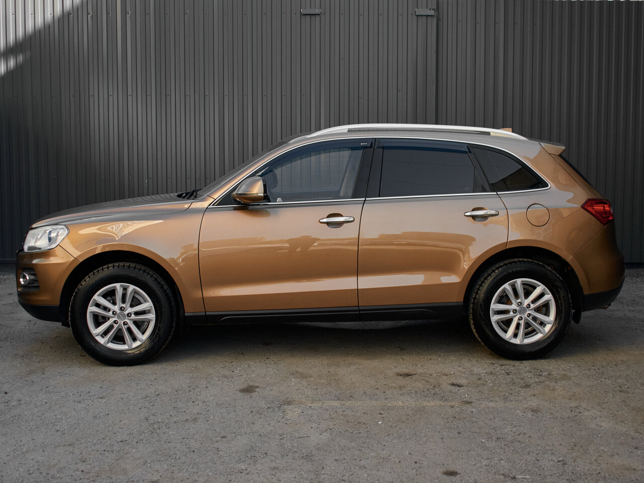 Купить Zotye T600 1.5 MT (149 л.с.), 2018 в Екатеренбурге
