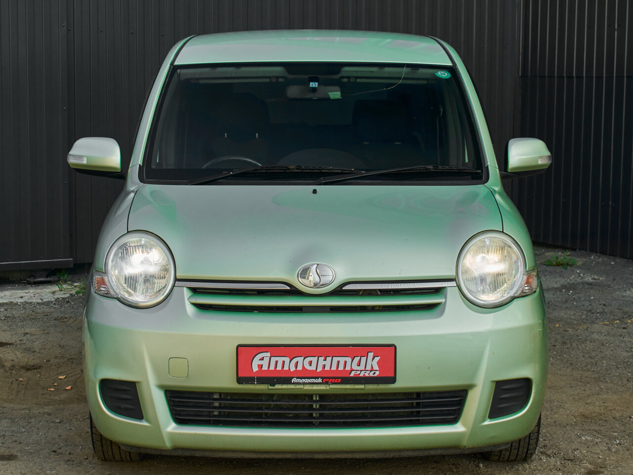 Купить Toyota Sienta 1.5 CVT (110 л.с.), 2012 в Екатеренбурге