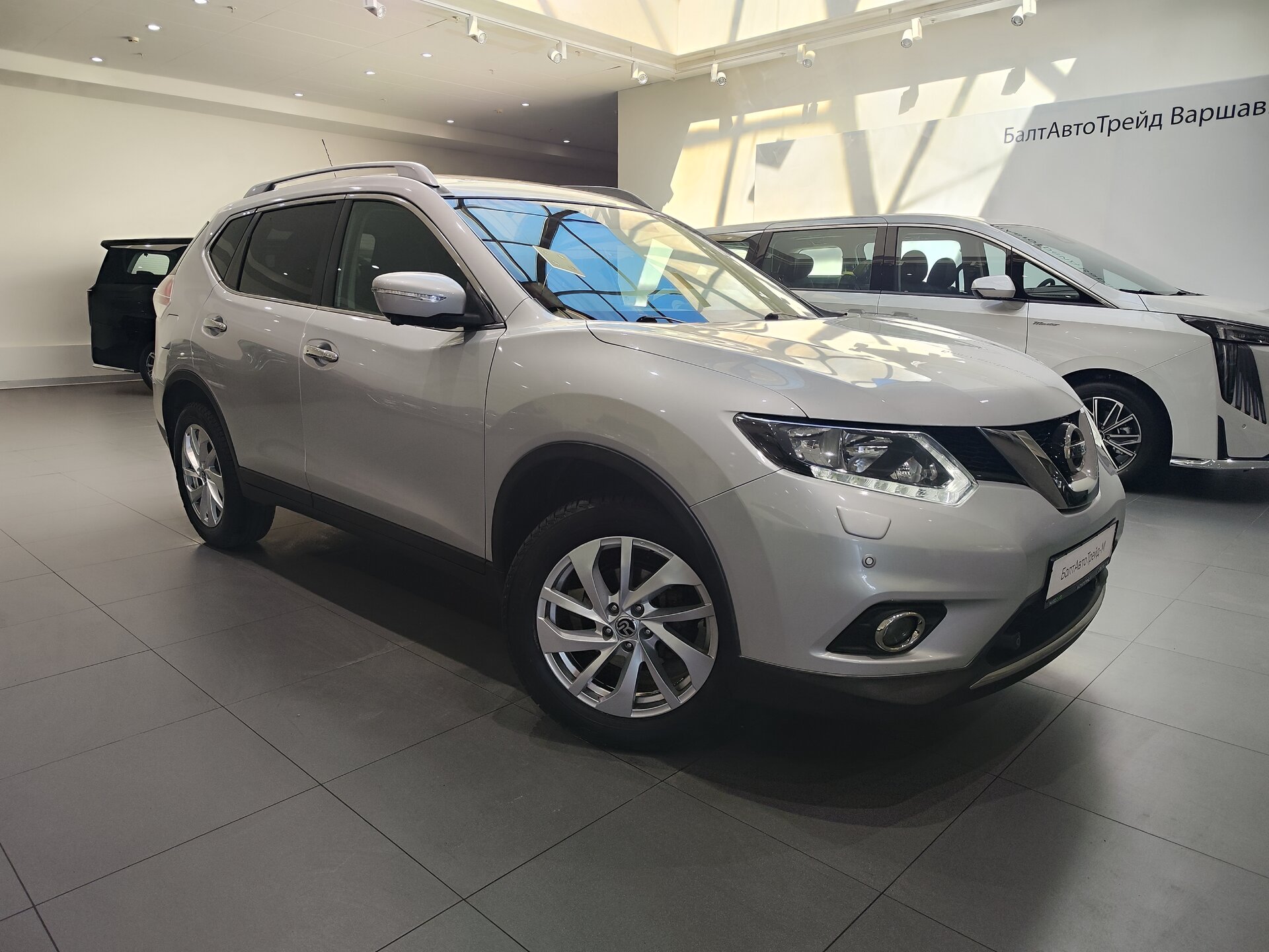 Автомобиль Nissan X-Trail 2.0 CVT (144 л.с.) 4WD - 3