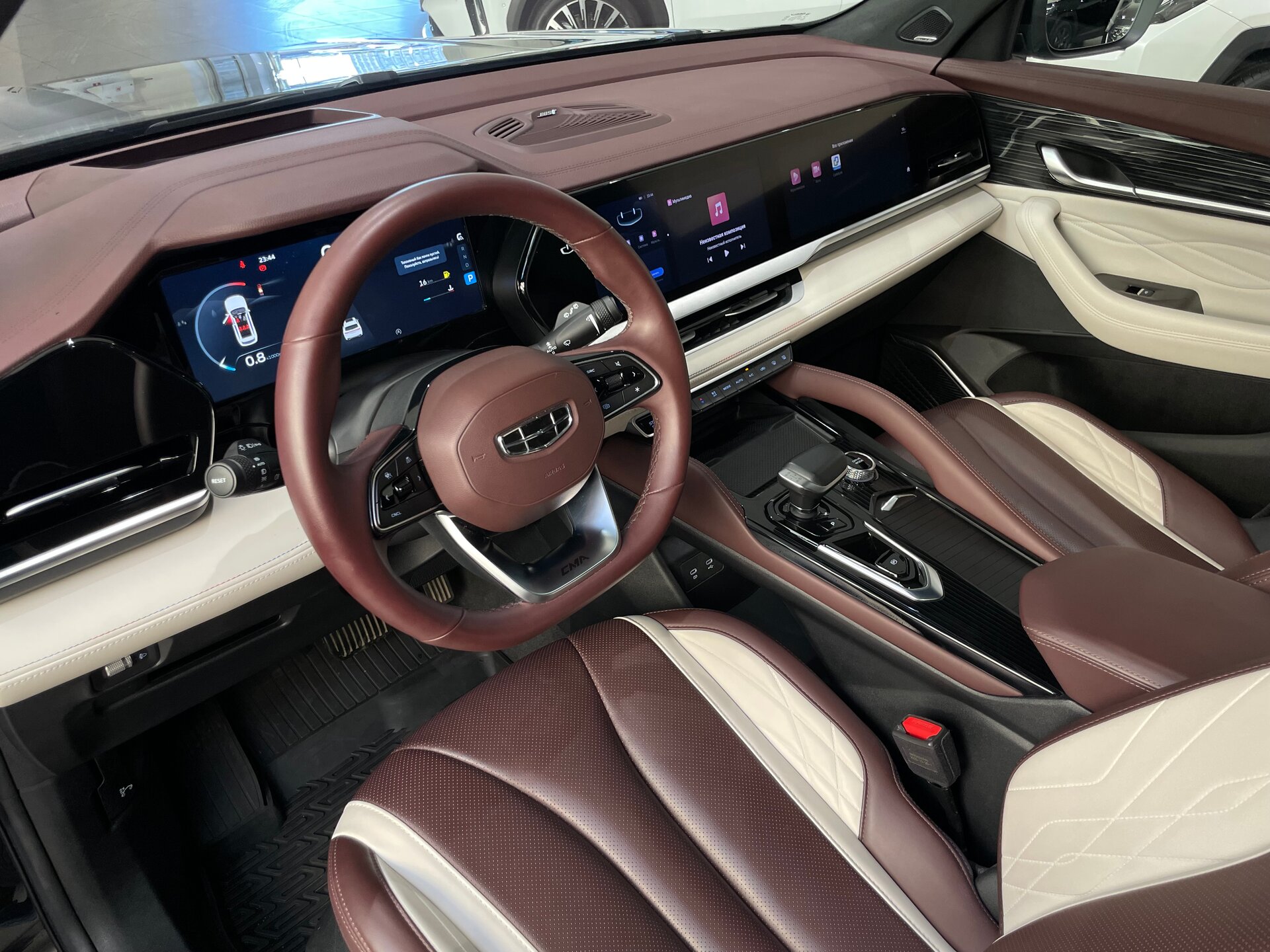 Автомобиль Geely Monjaro 2.0 AT (238 л.с.) 4WD - 7
