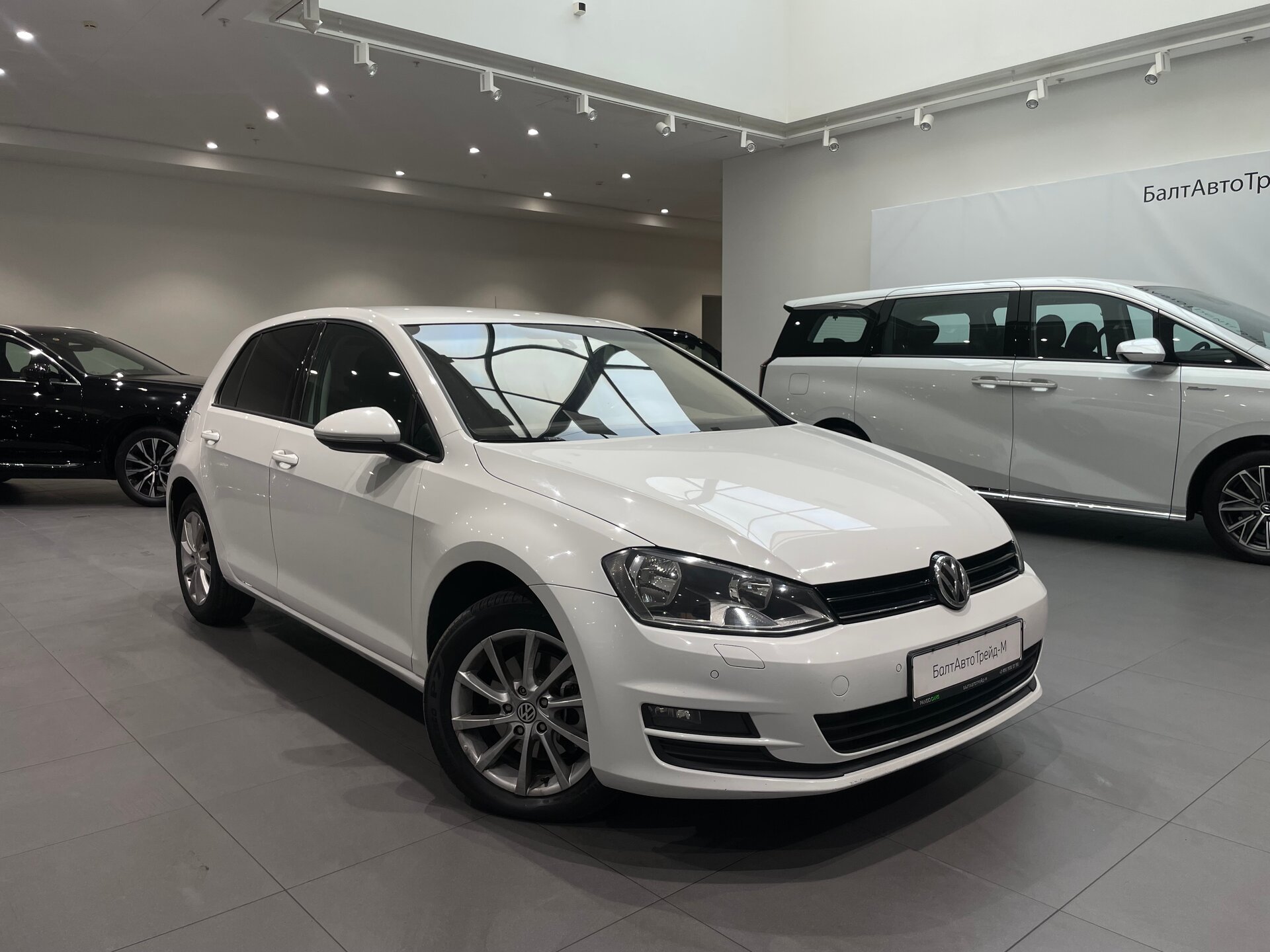 Автомобиль Volkswagen Golf 1.4 AMT (122 л.с.) - 3