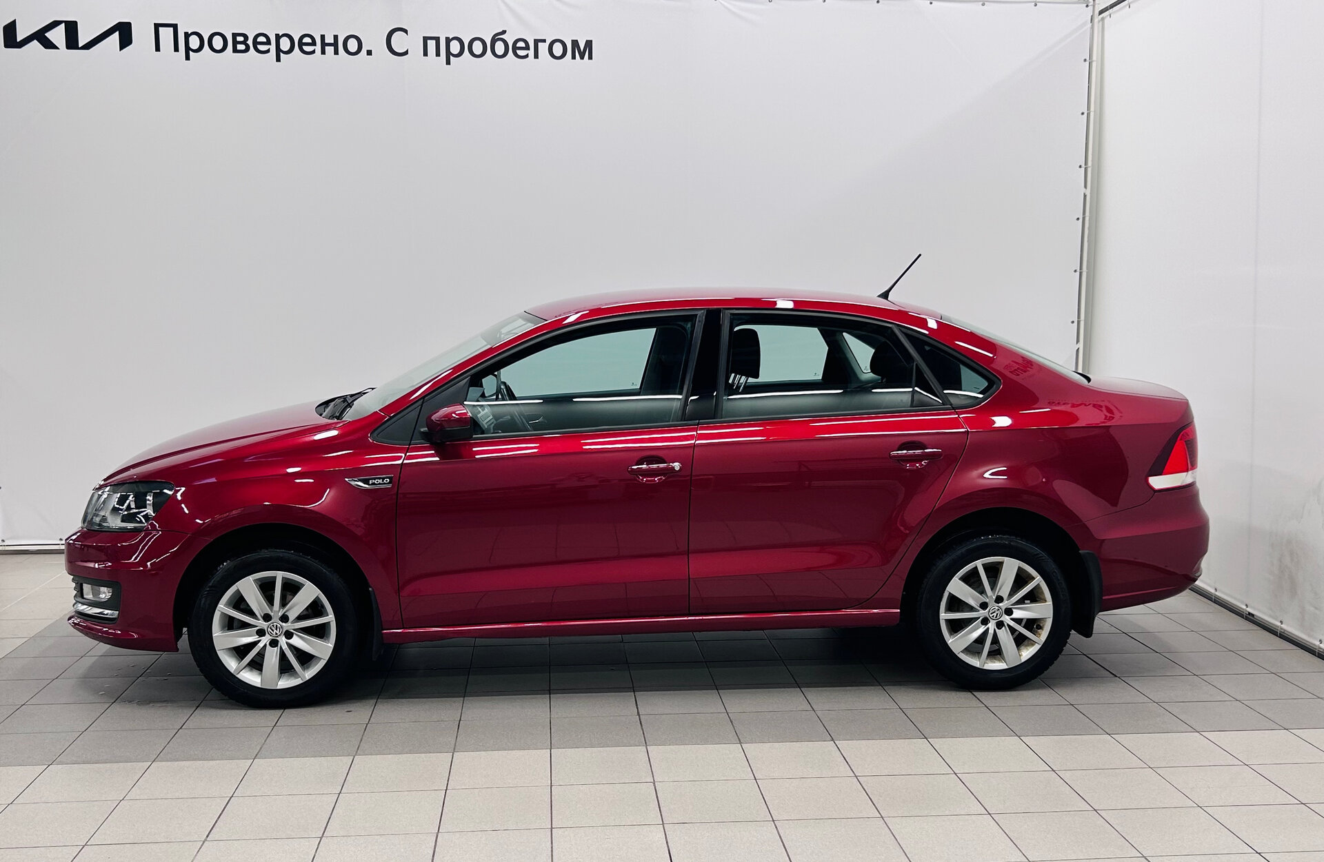 Volkswagen Polo 2015 1