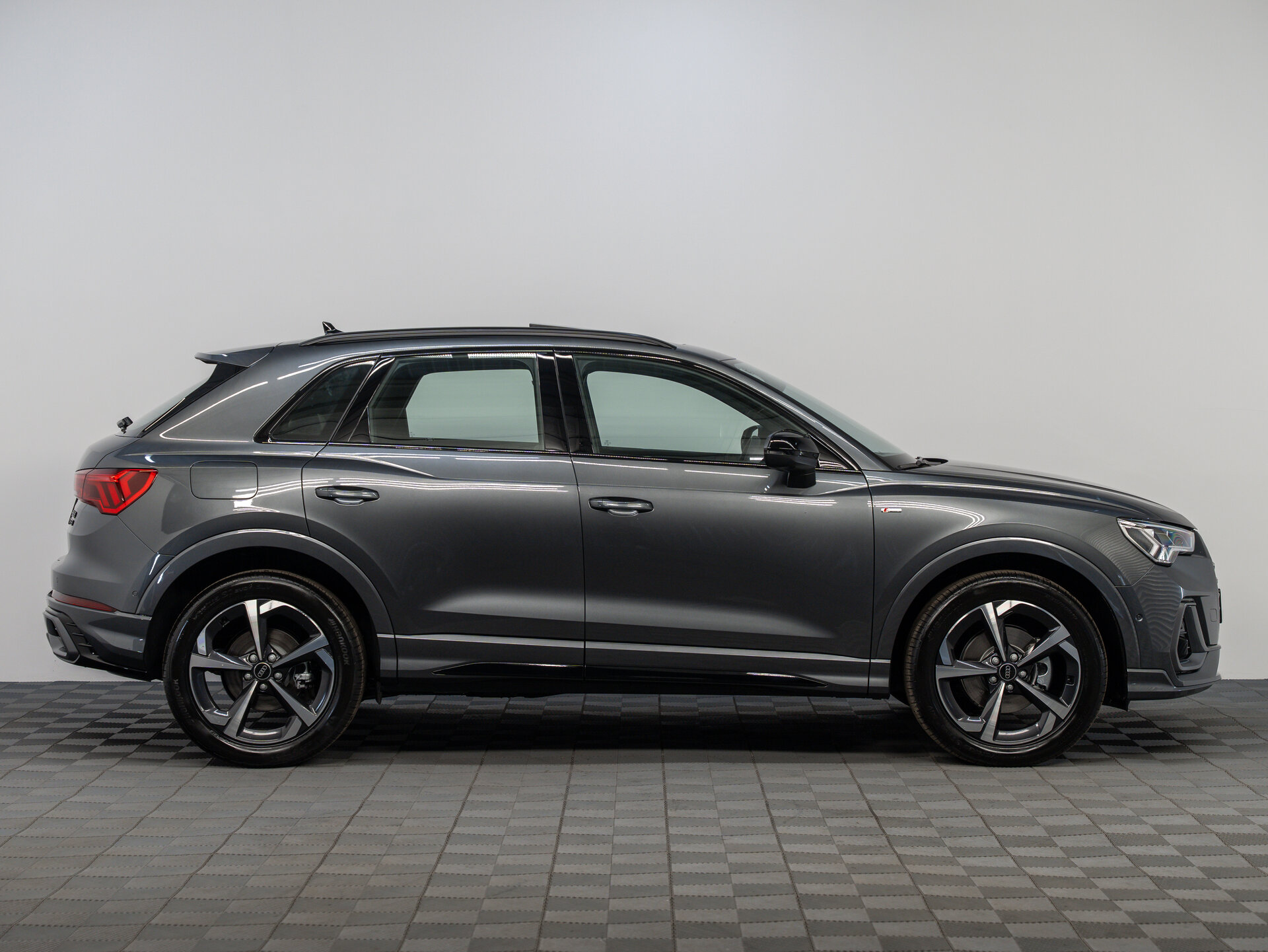 Автомобиль Audi Q3 35 TFSI 1.5 AMT (160 л.с.) - 4