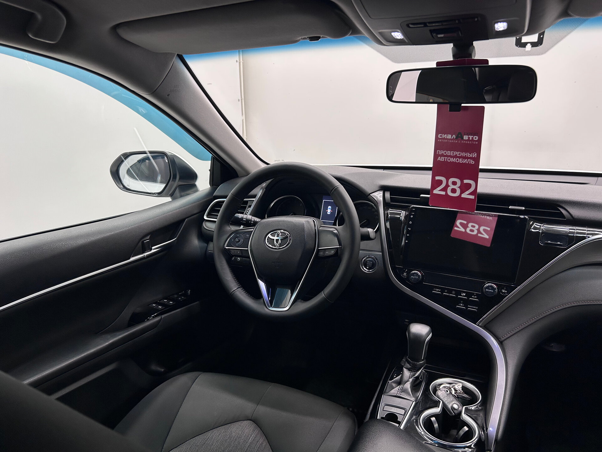 Toyota Camry 2018 14