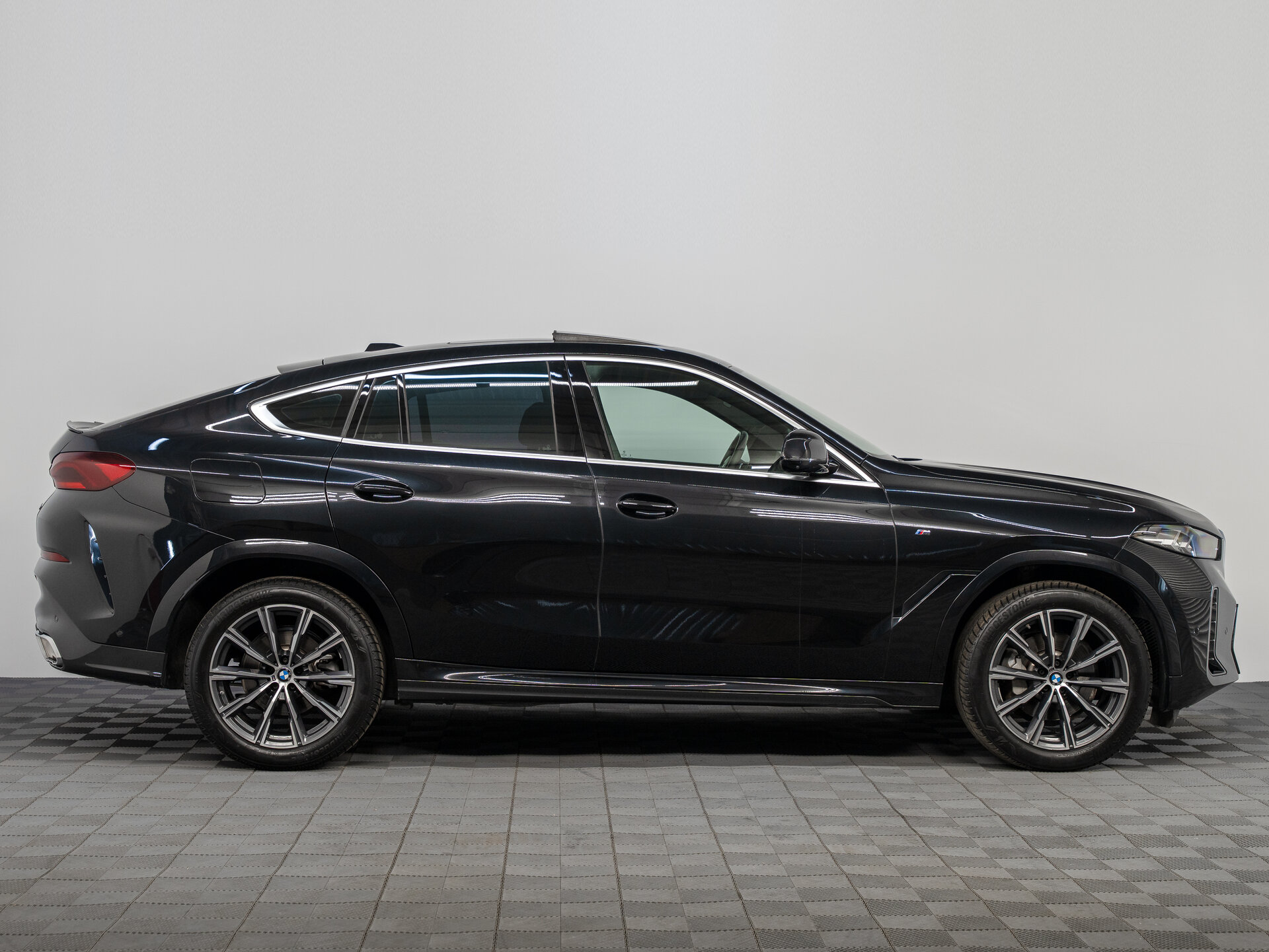 Автомобиль BMW X6 30i 2.0 AT (258 л.с.) 4WD - 4