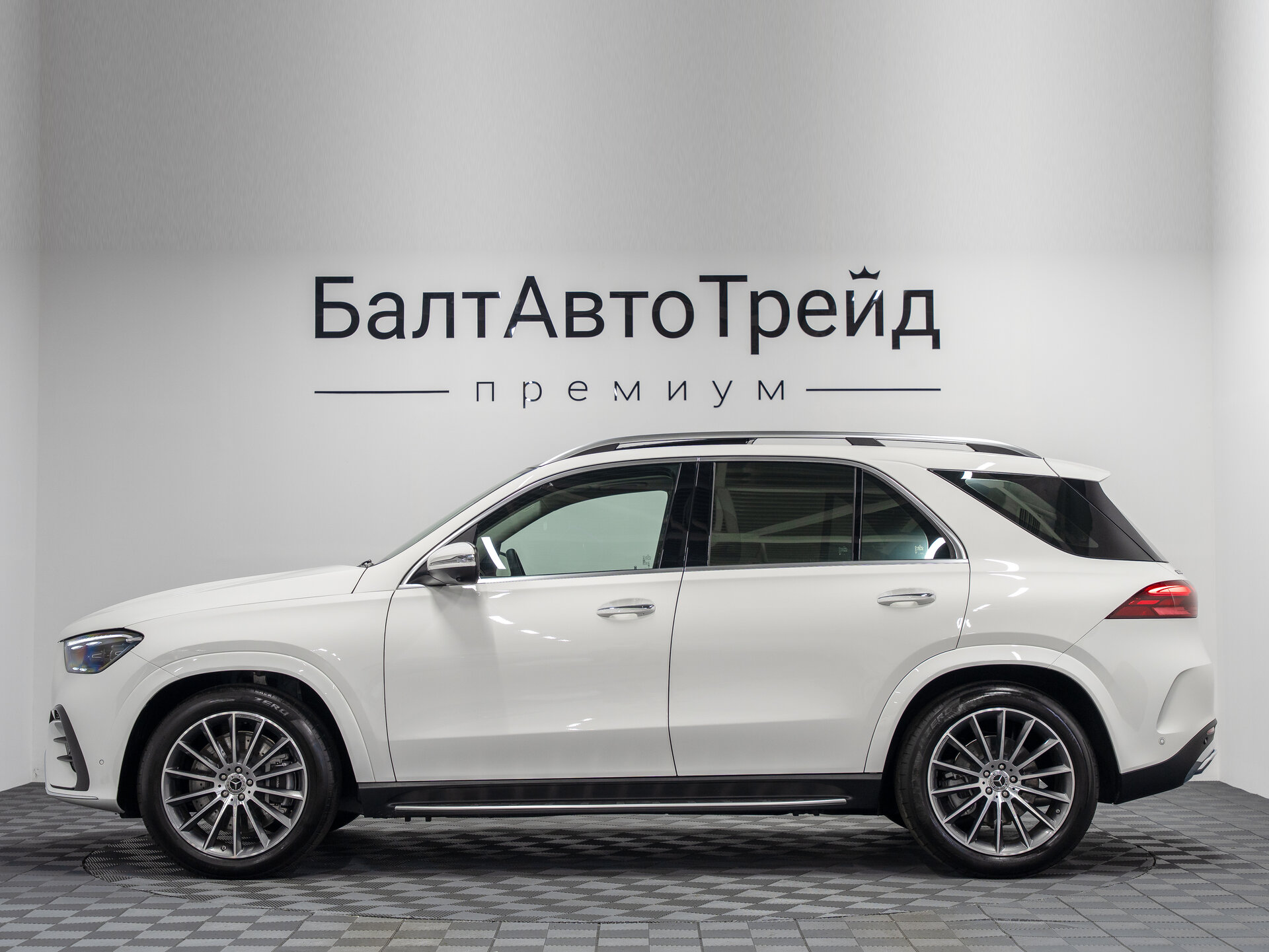 Автомобиль Mercedes-Benz GLE 450 3.0 AT (381 л.с.) 4WD - 11