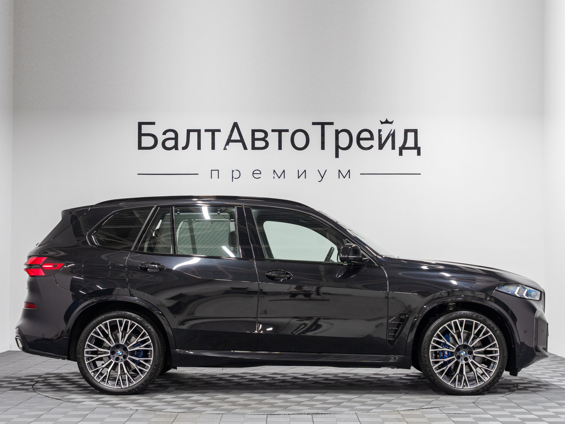 Автомобиль BMW X5 40i 3.0 AT (381 л.с.) 4WD - 6