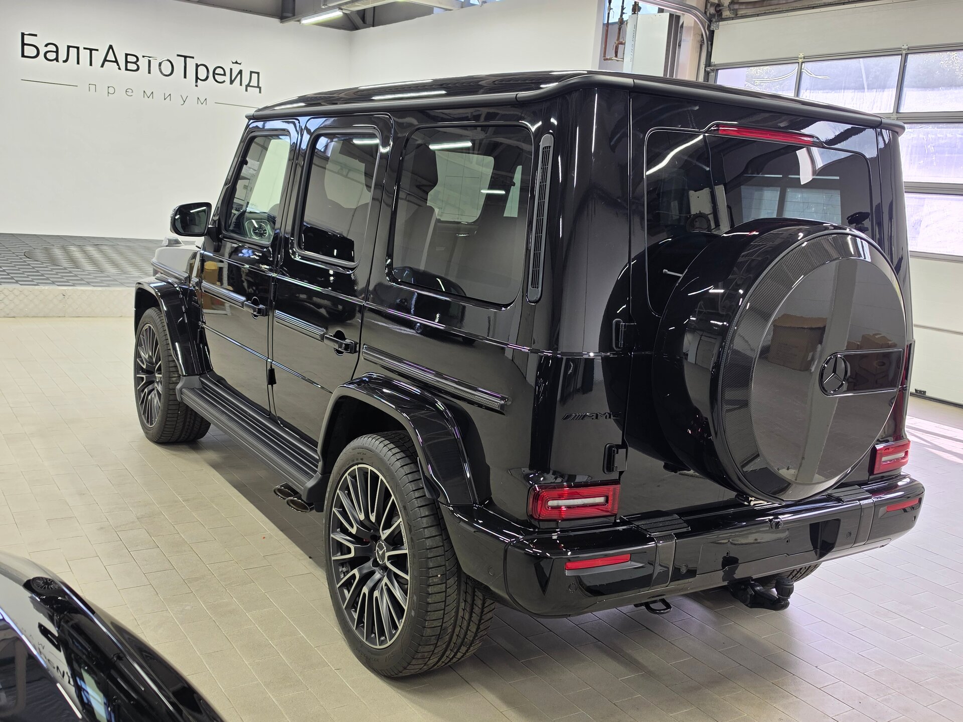 Автомобиль Mercedes-Benz G-Класс AMG 63 AMG 4.0 AT (585 л.с.) 4WD - 11