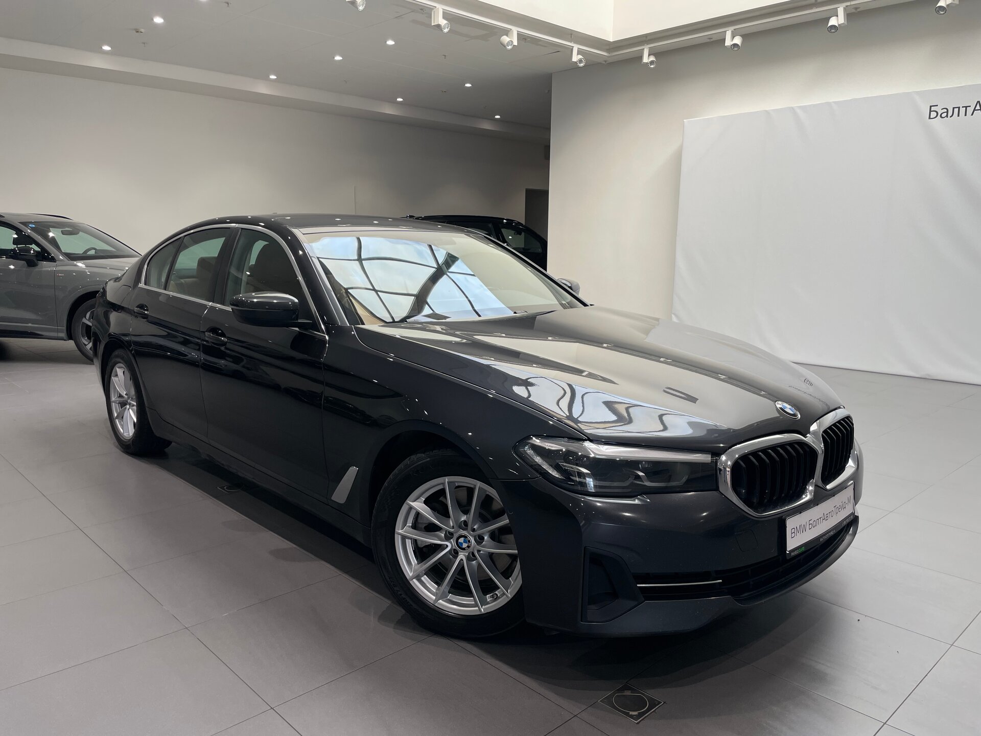 Автомобиль BMW 5 серии 520d 2.0d AT (190 л.с.) - 3
