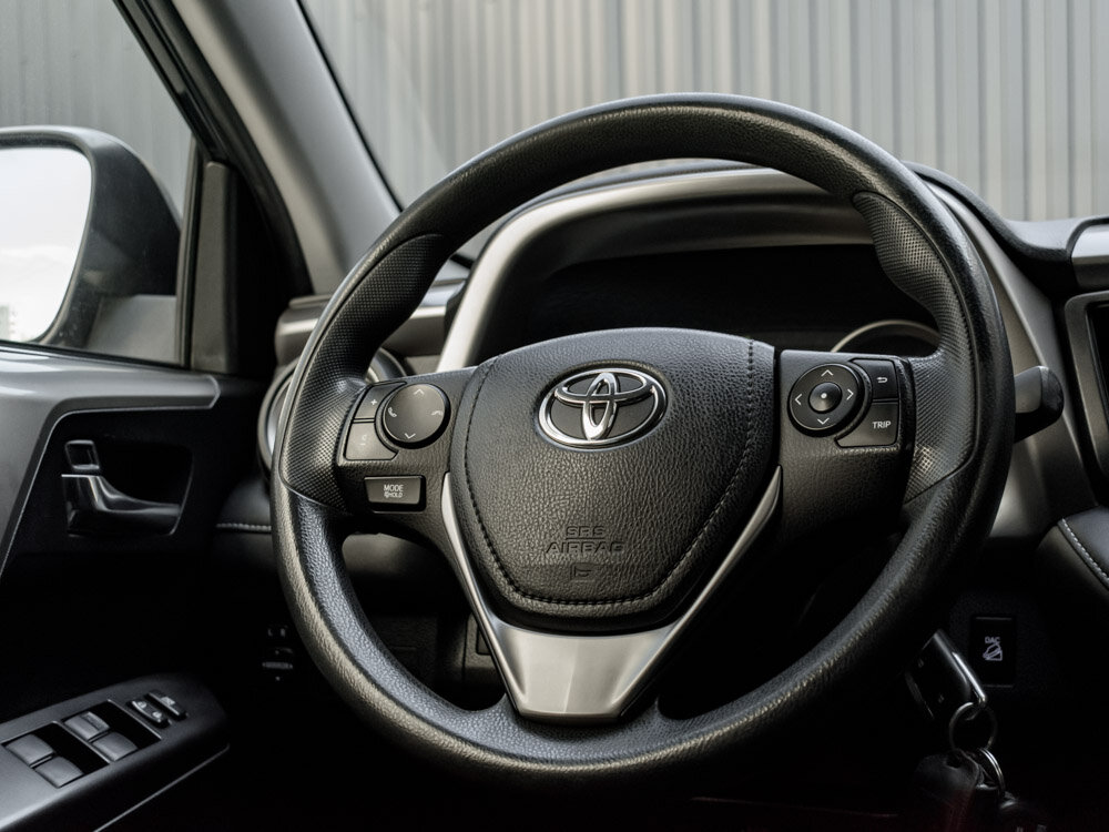 Купить Toyota RAV4 2.0 CVT (146 л.с.) 4WD, 2016 в Екатеренбурге