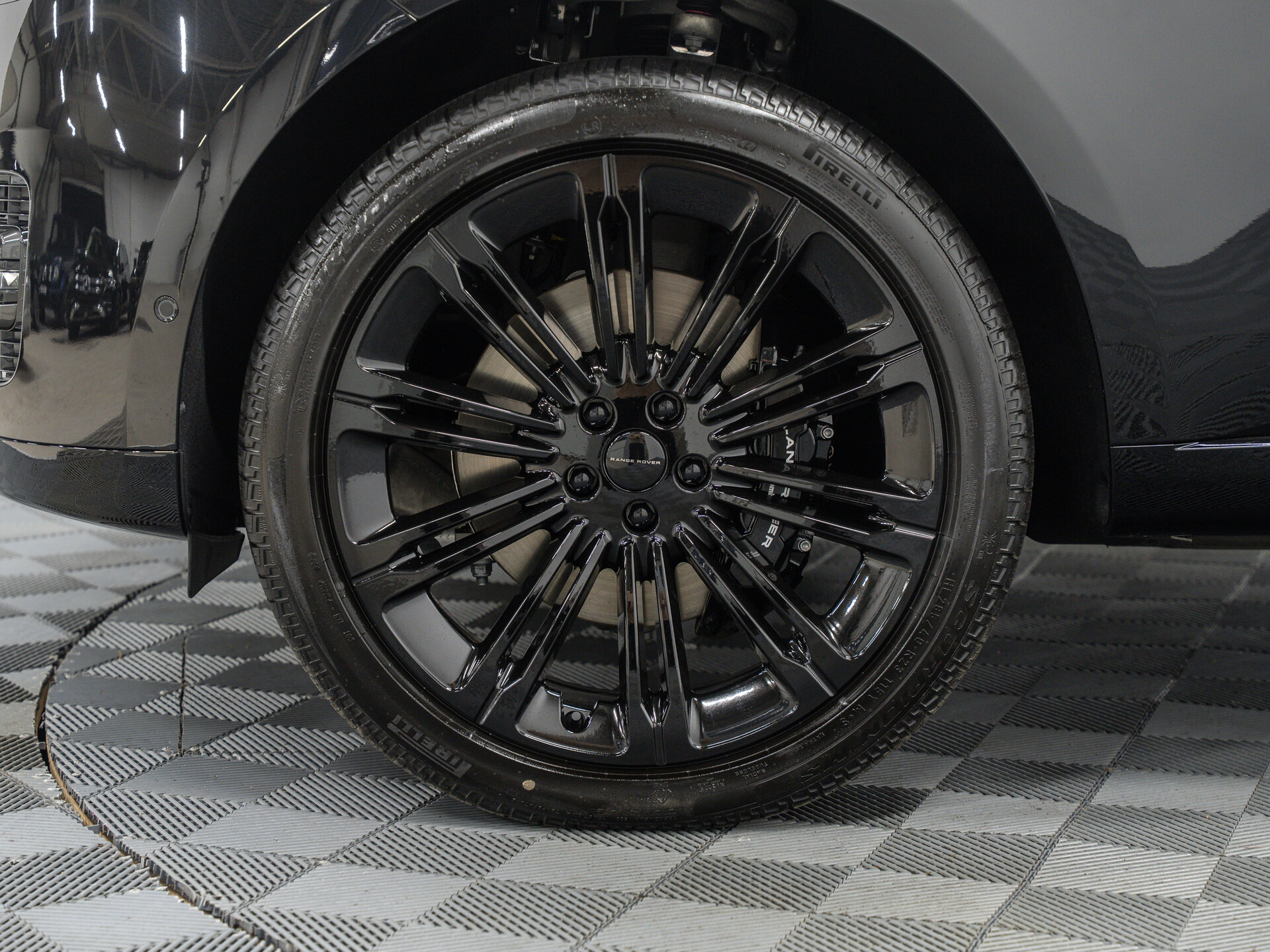 Автомобиль Land Rover Range Rover D350 MHEV 3.0d AT (350 л.с.) 4WD - 3