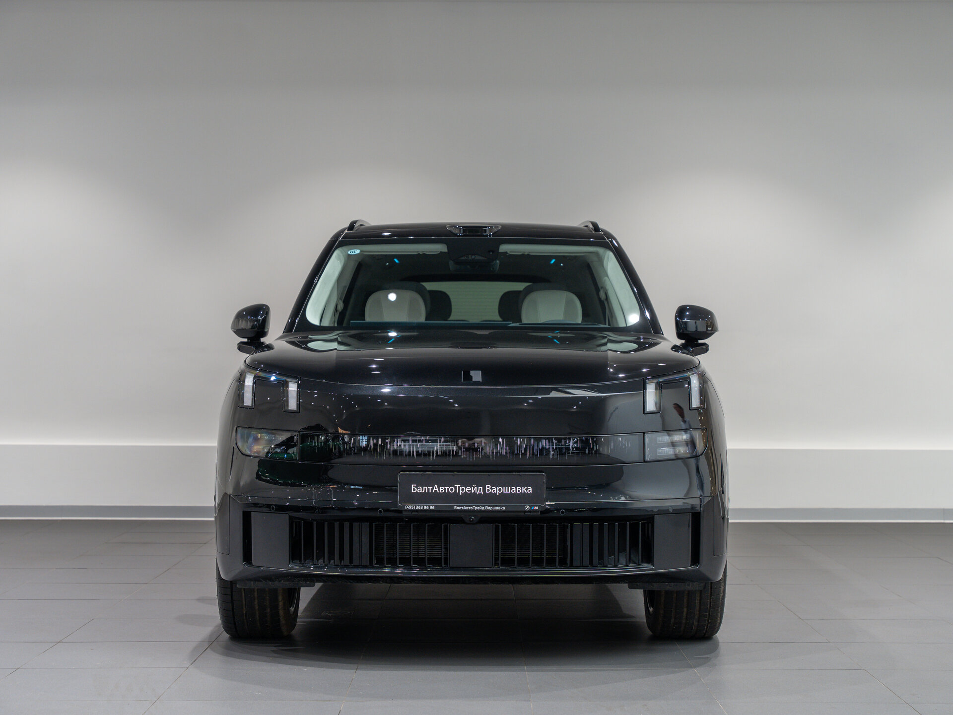 Автомобиль Lynk & Co 900 2.0hyb AT (734 л.с.) 4WD - 2