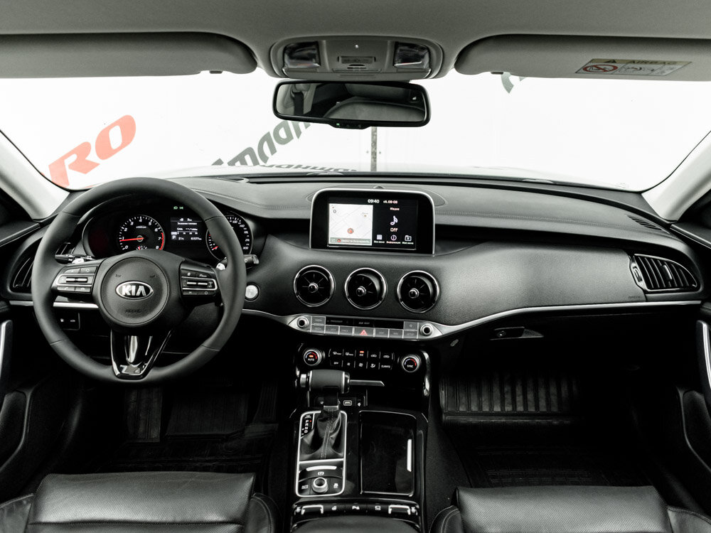 Купить Kia Stinger 2.0 AT (247 л.с.) 4WD, 2018 в Екатеренбурге