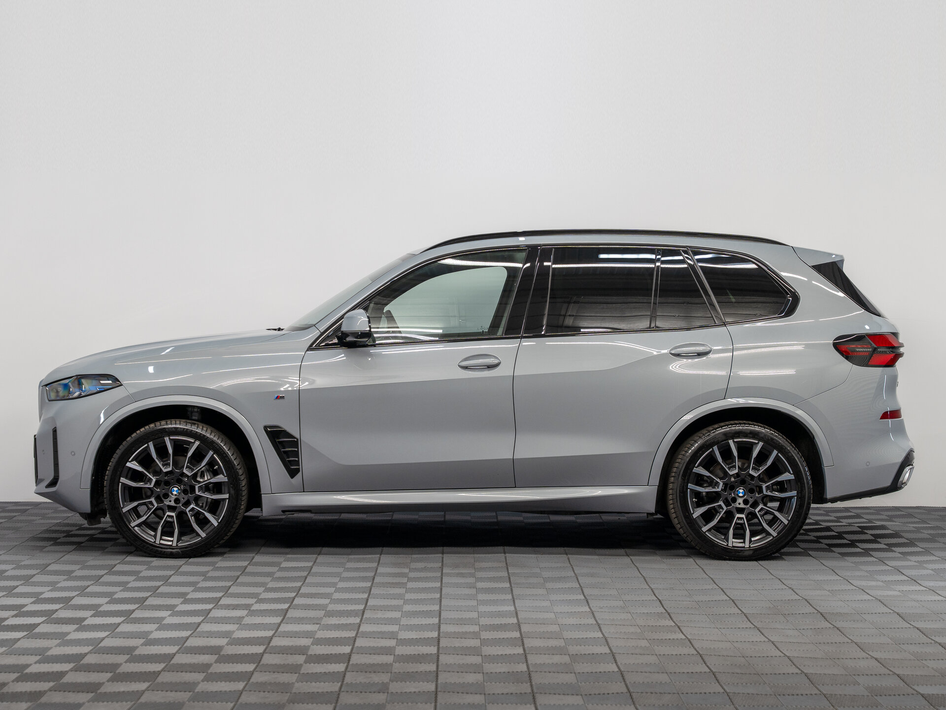 Автомобиль BMW X5 40d 3.0d AT (352 л.с.) 4WD - 6