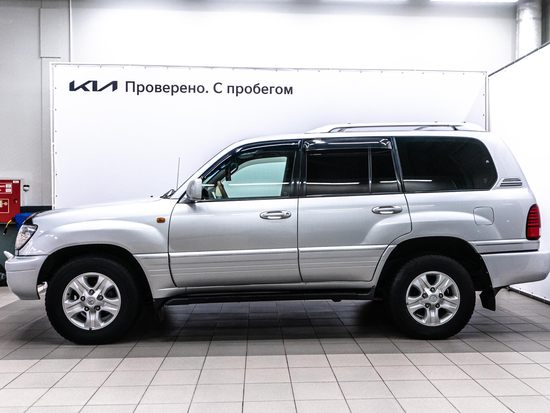 Lexus LX 2007 6