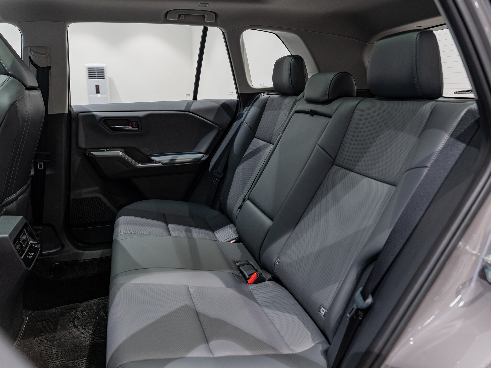 Автомобиль Toyota RAV4 2.0 CVT (171 л.с.) 4WD - 18