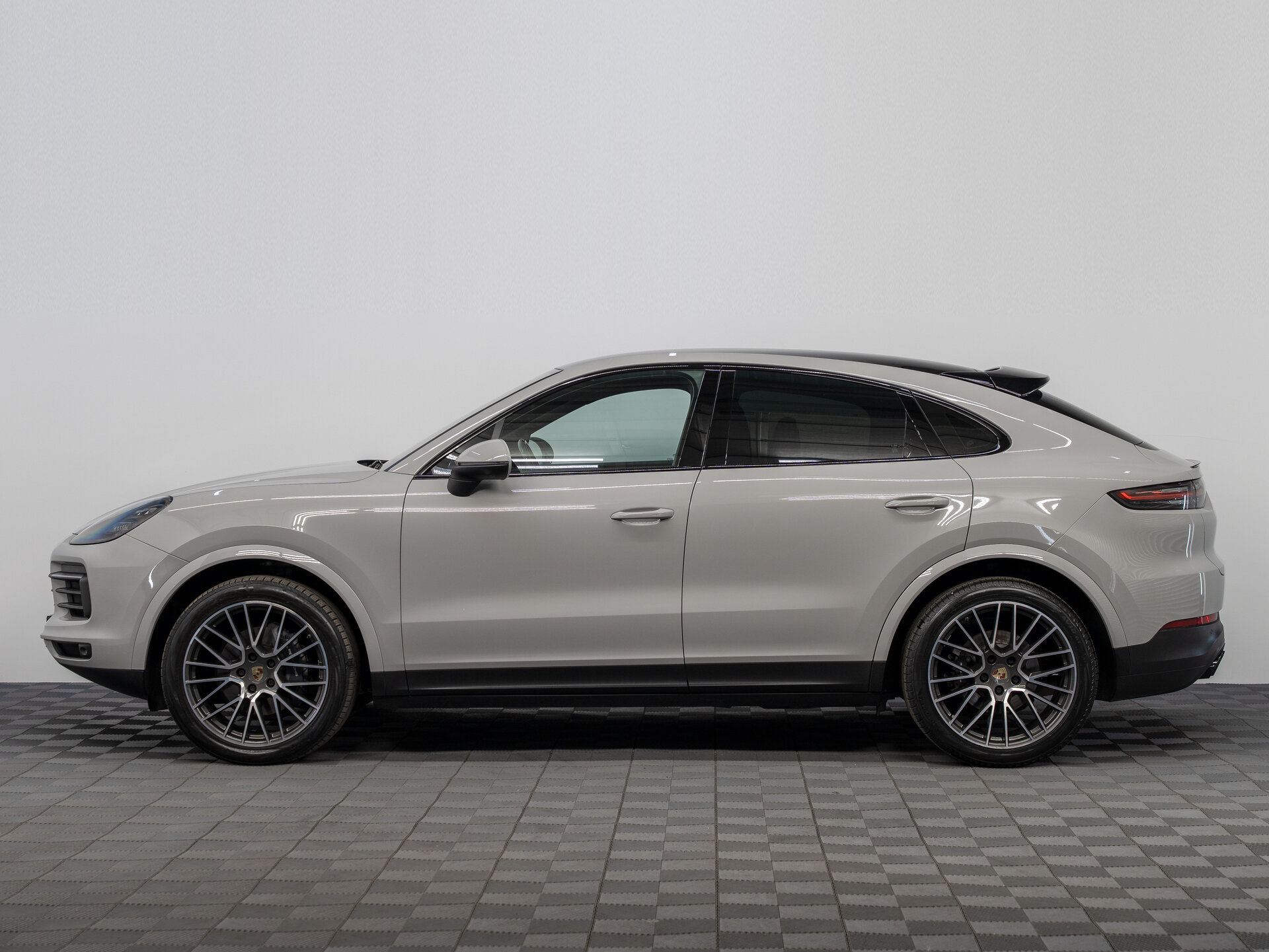 Автомобиль Porsche Cayenne Coupé 3.0 AT (340 л.с.) 4WD - 8