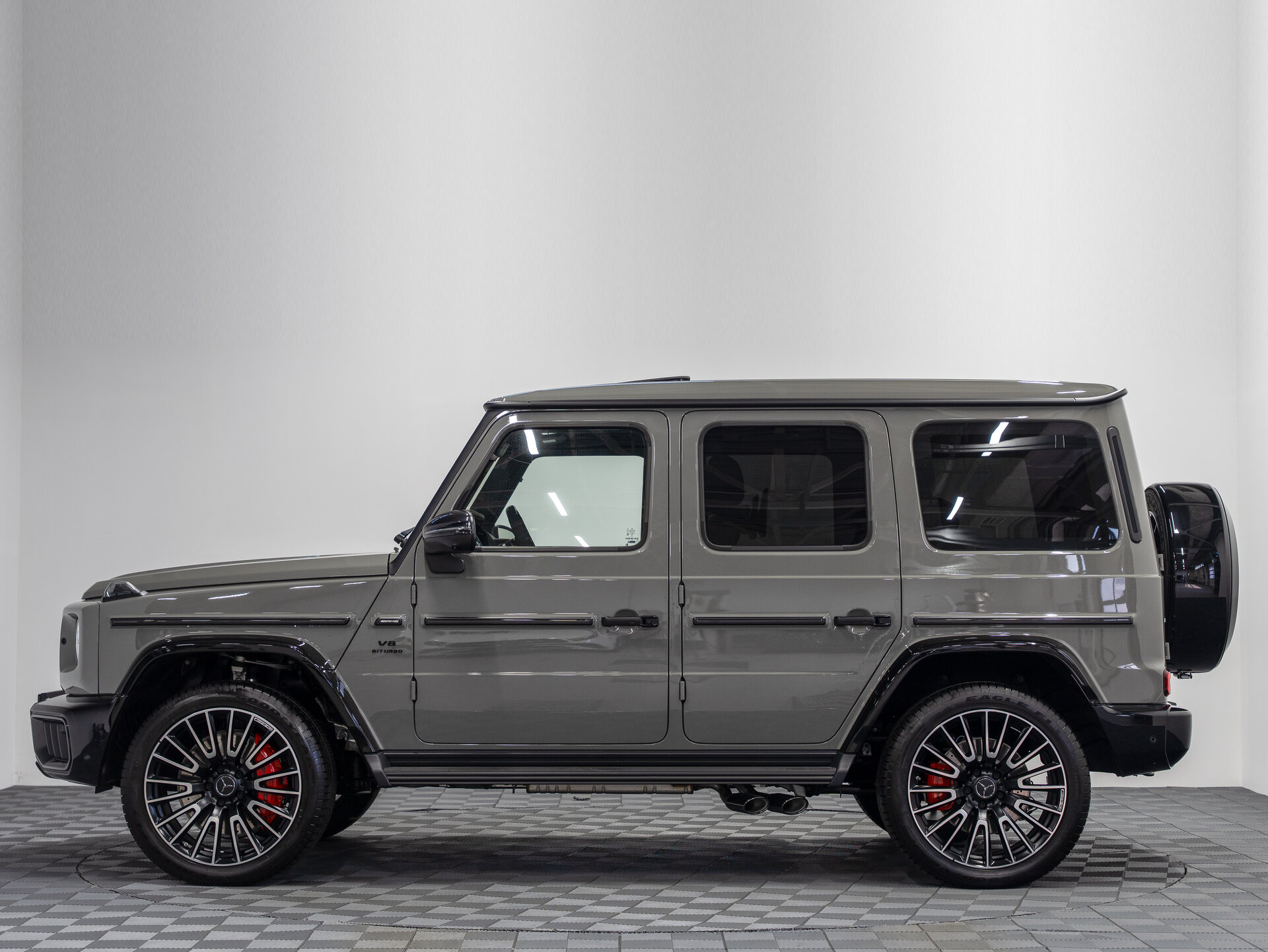 Автомобиль Mercedes-Benz G-Класс AMG 63 AMG 4.0 AT (585 л.с.) 4WD - 12