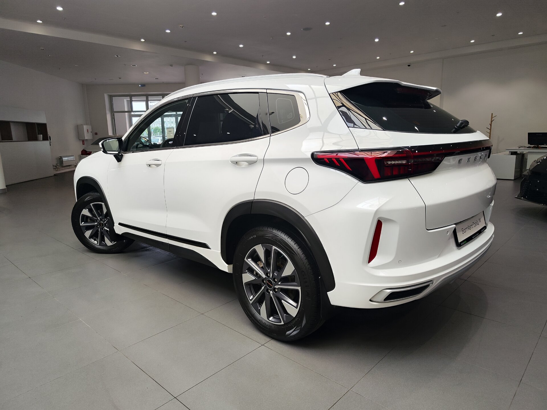 Автомобиль EXEED LX 1.5 CVT (147 л.с.) - 4