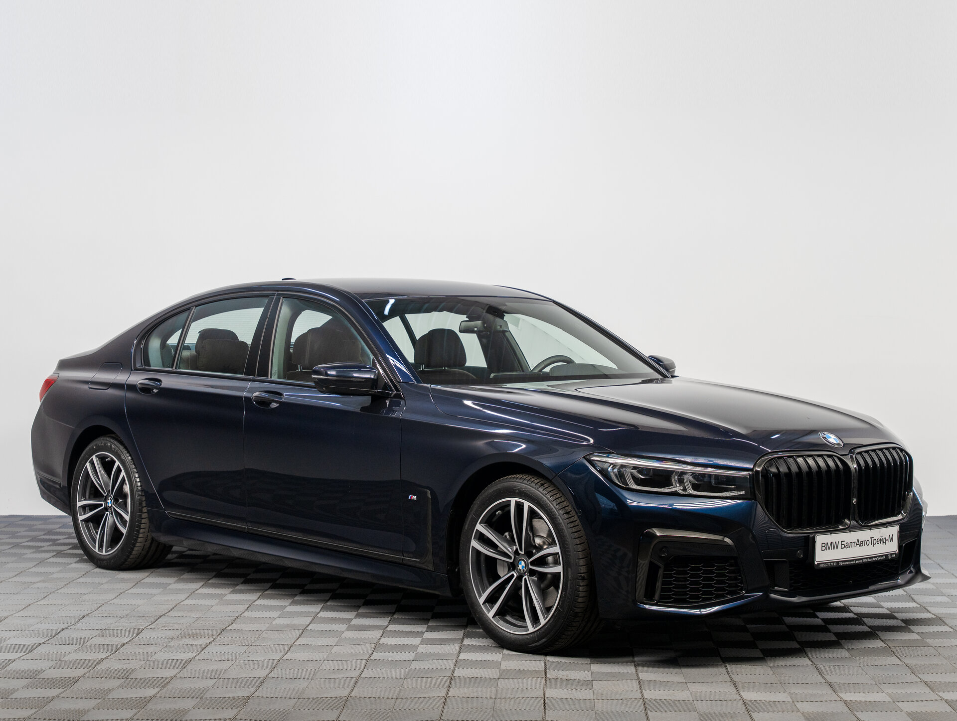 Автомобиль BMW 7 серии 730i 2.0 AT (249 л.с.) - 3