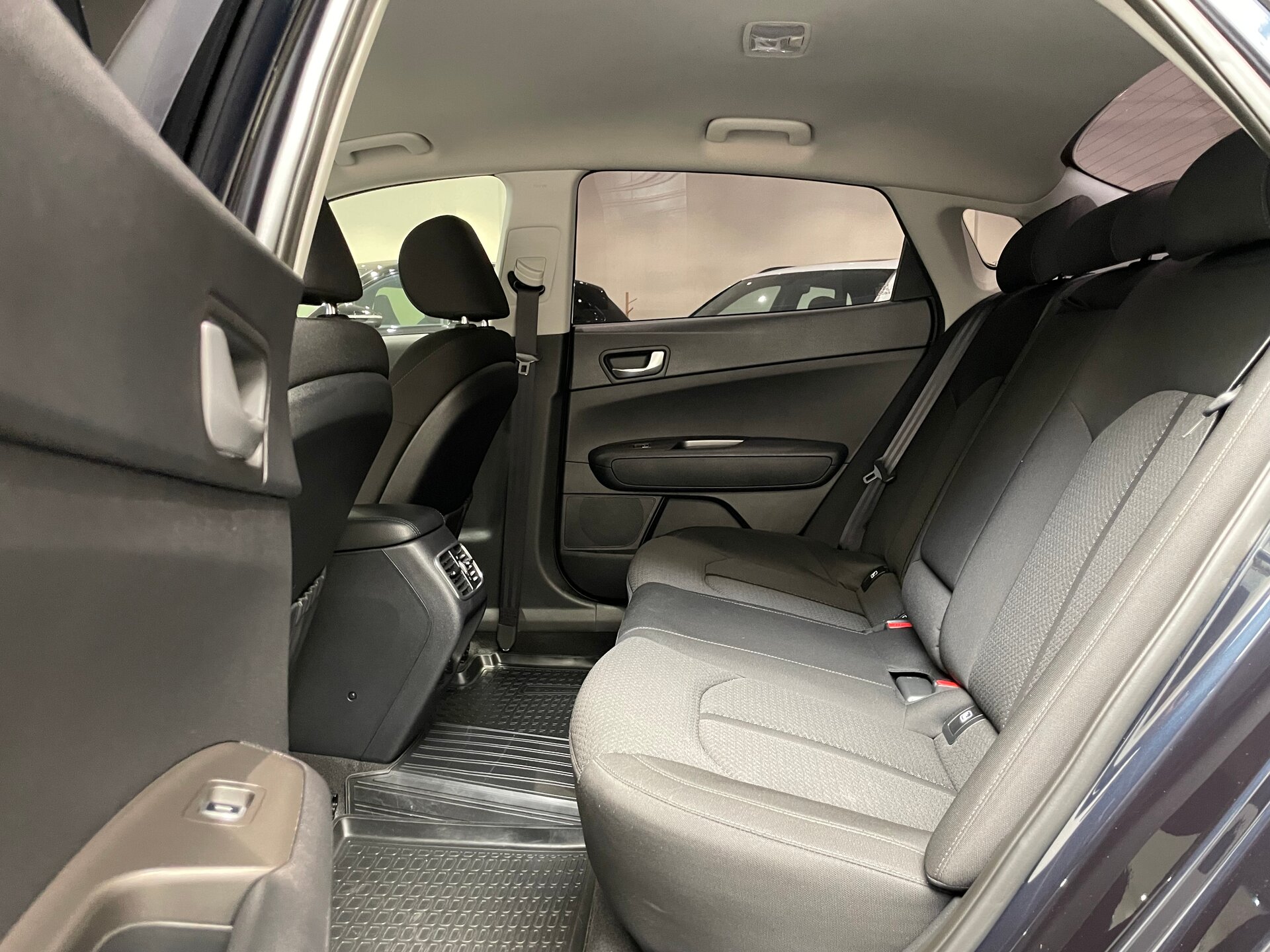 Автомобиль Kia Optima 2.0 AT (150 л.с.) - 9