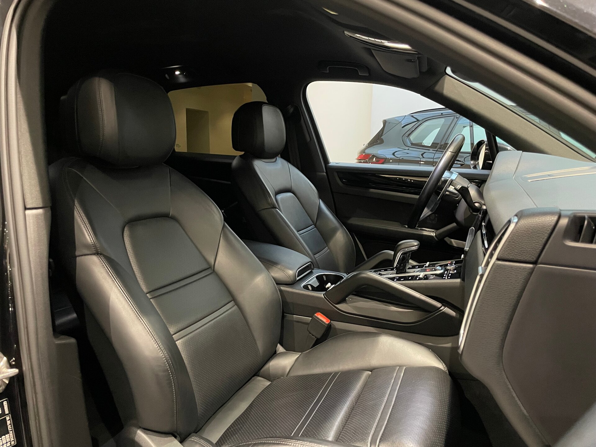 Автомобиль Porsche Cayenne 3.0 AT (340 л.с.) 4WD - 12