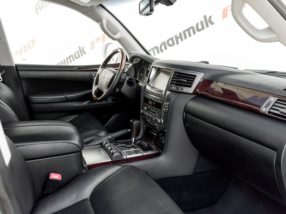 Купить Lexus LX 570 5.7 AT (367 л.с.) 4WD, 2011 в Екатеренбурге