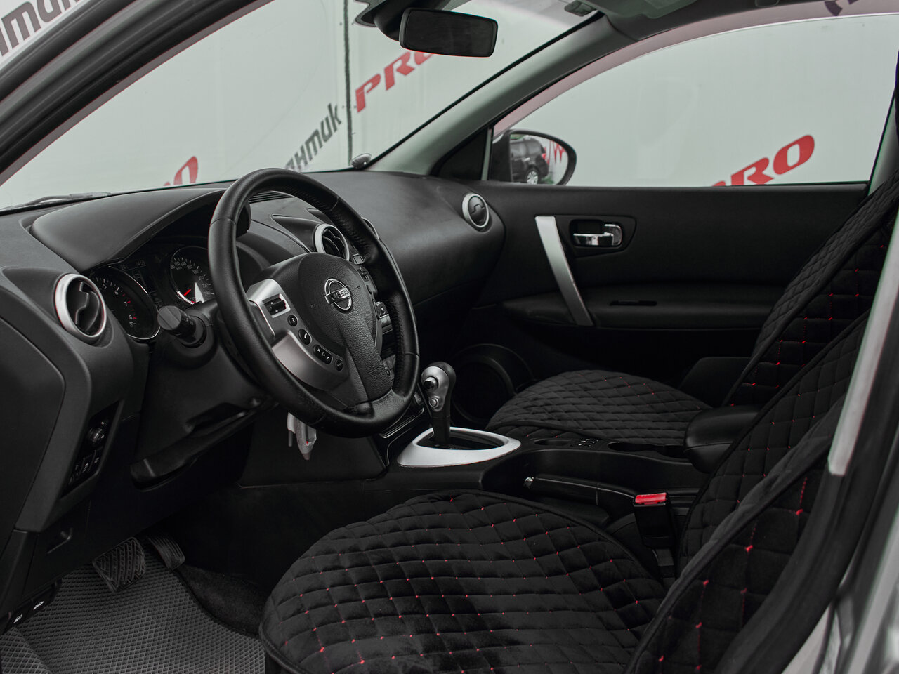 Купить Nissan Qashqai 1.6 CVT (117 л.с.), 2012 в Екатеренбурге