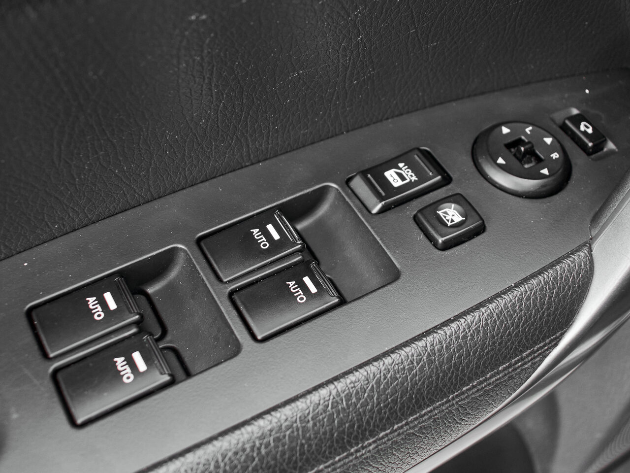 Купить Kia Sorento 2.4 AT (175 л.с.) 4WD, 2014 в Екатеренбурге