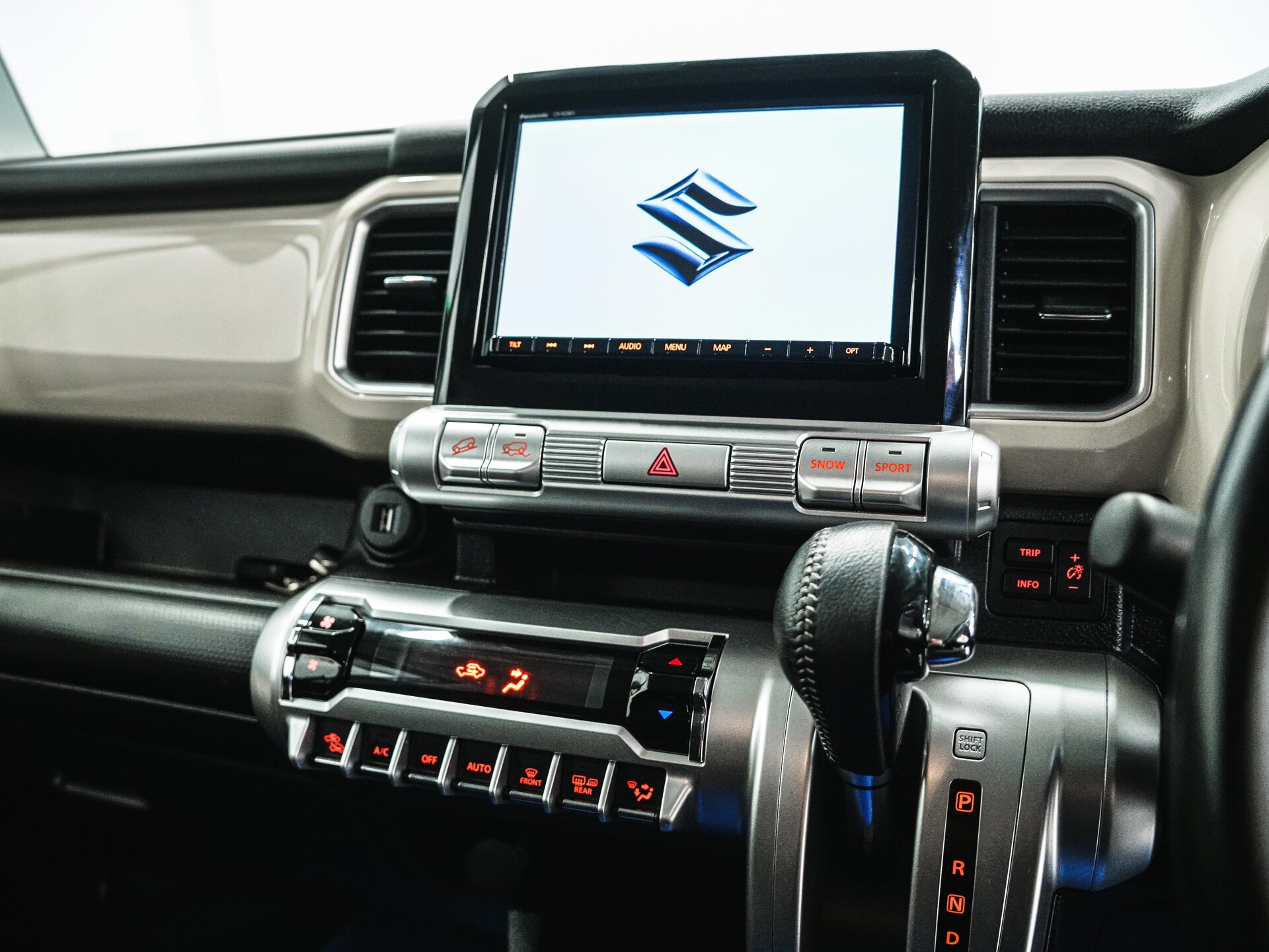 Suzuki Xbee 2021 23