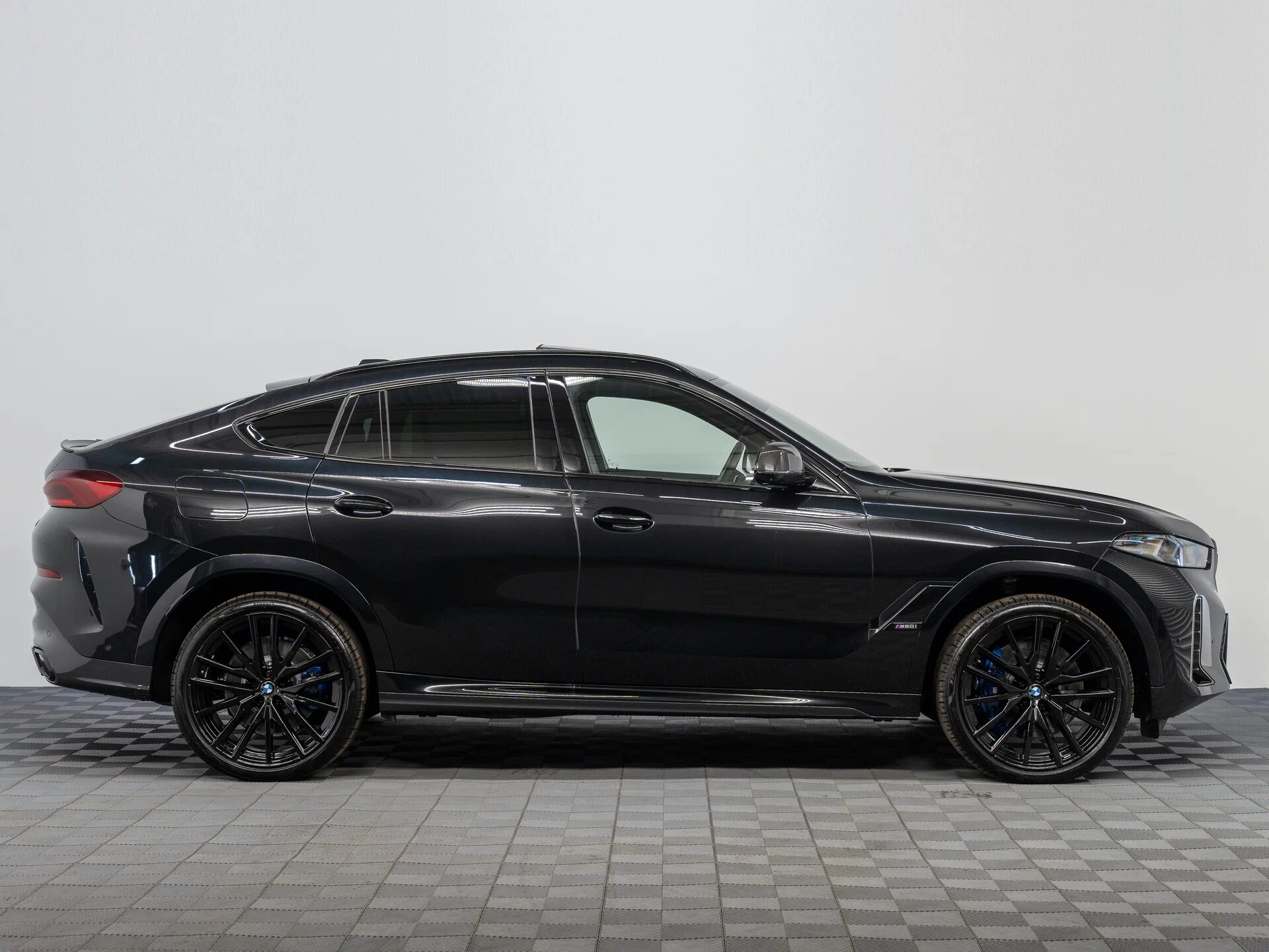 Автомобиль BMW X6 M60i 4.4 AT (530 л.с.) 4WD - 5