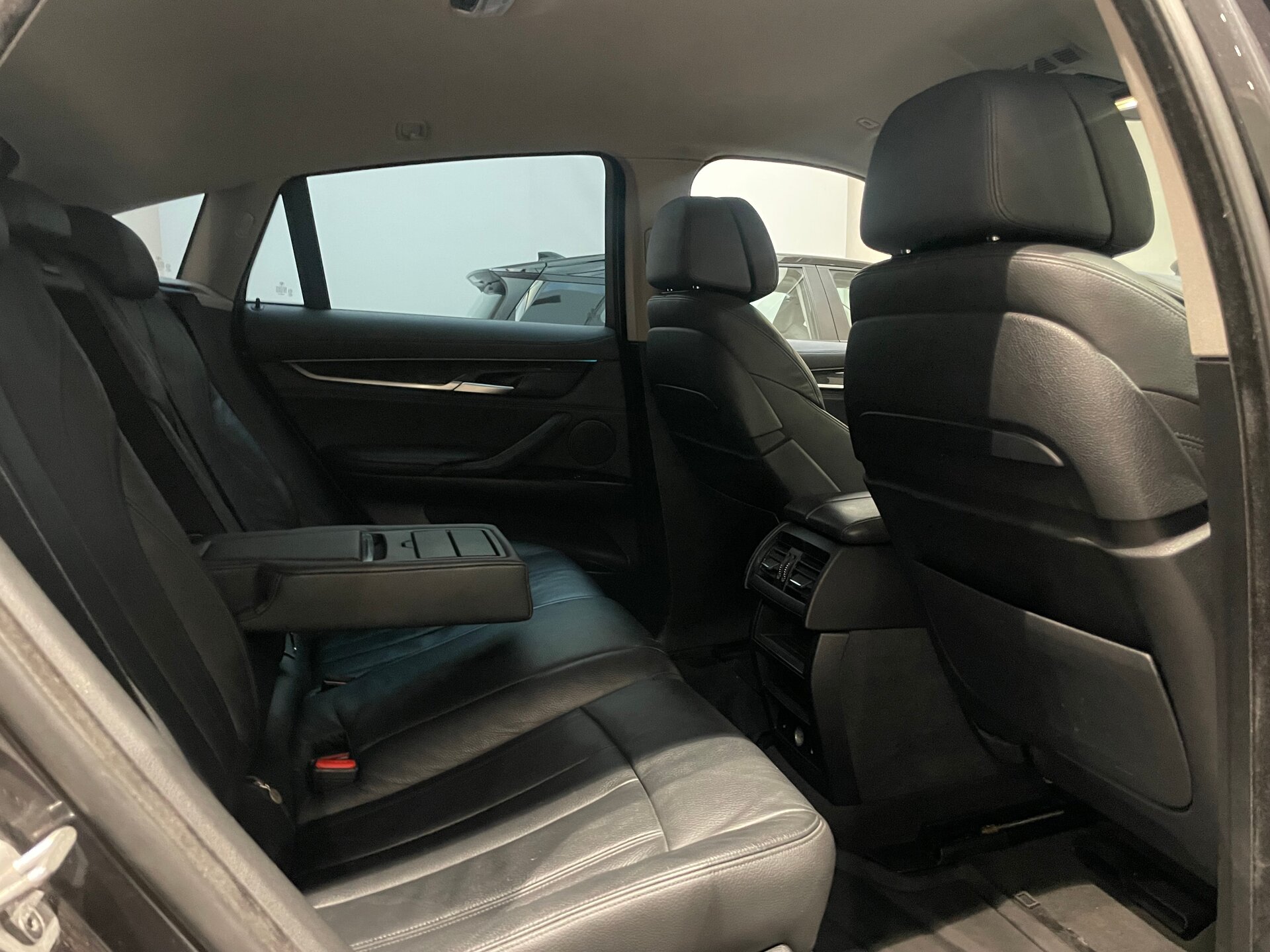 Автомобиль BMW X6 35i 3.0 AT (306 л.с.) 4WD - 11