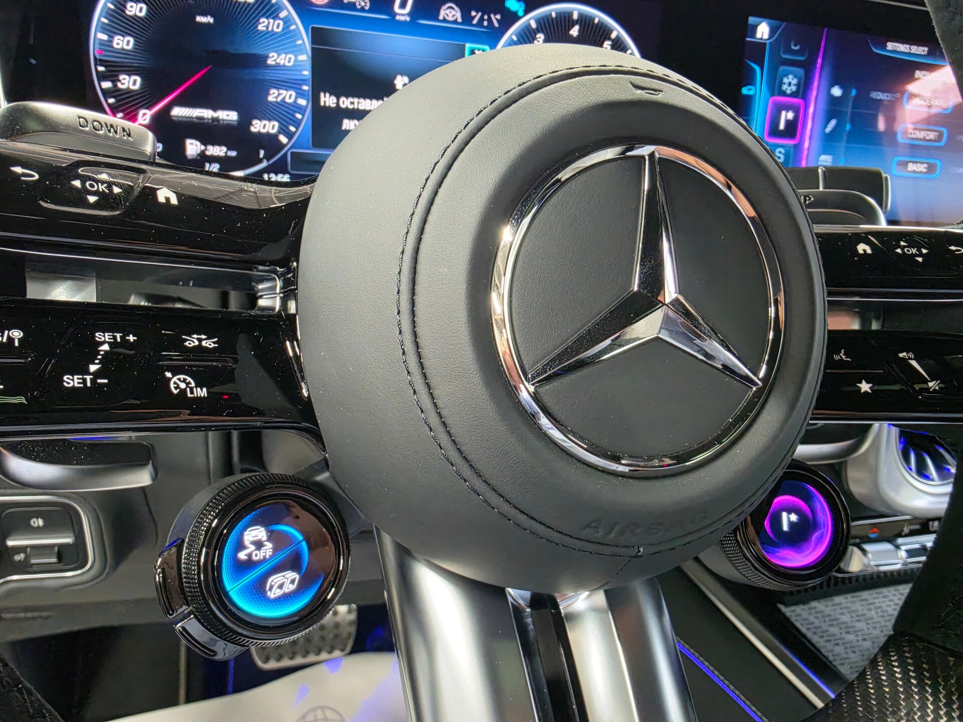 Автомобиль Mercedes-Benz G-Класс AMG 63 AMG 4.0 AT (585 л.с.) 4WD - 8